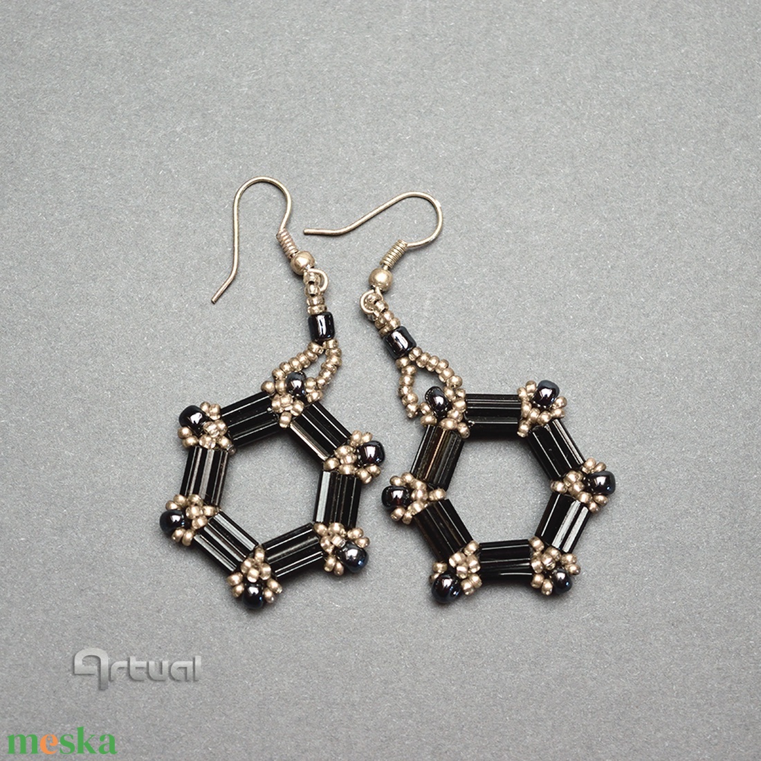 Hexagon gyöngy fülbevaló több színben - ékszer - fülbevaló - lógós kerek fülbevaló - Meska.hu Hexagon gyöngy fülbevaló több színben - ékszer - fülbevaló - lógós kerek fülbevaló - Meska.hu