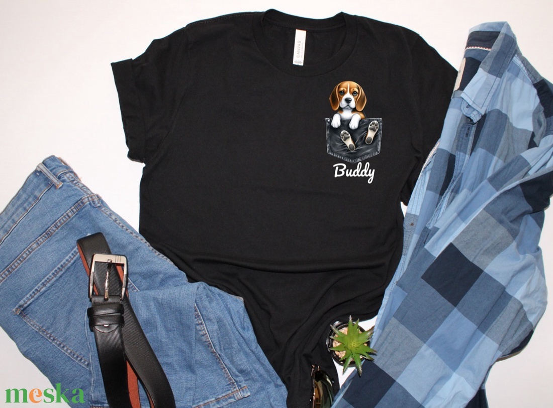 Beagle - Kutyák a mellényzsebben -  Személyre szabott kutyanévvel, kiváló minőségű póló kutyabarátoknak - ruha & divat - női ruha - póló, felső - Meska.hu