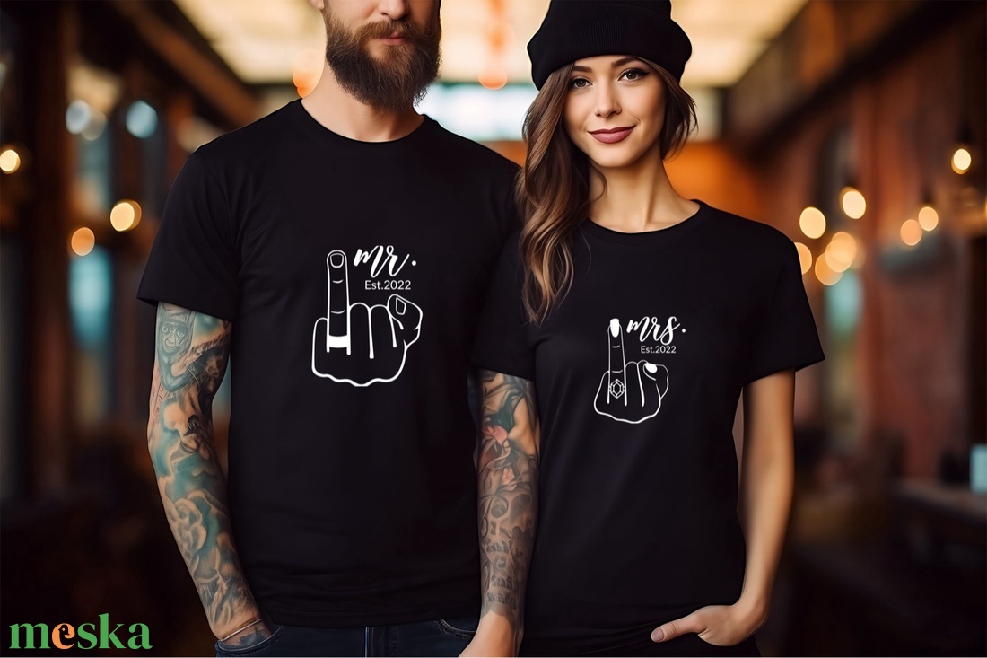 Mr. és Mrs. 20XX-es Kiadás - Egyedi Évszámmal Személyre Szabott Páros Póló Szett - Ajándék Házaspároknak, Jegyeseknek - ruha & divat - páros szett - női-férfi páros szett - Meska.hu