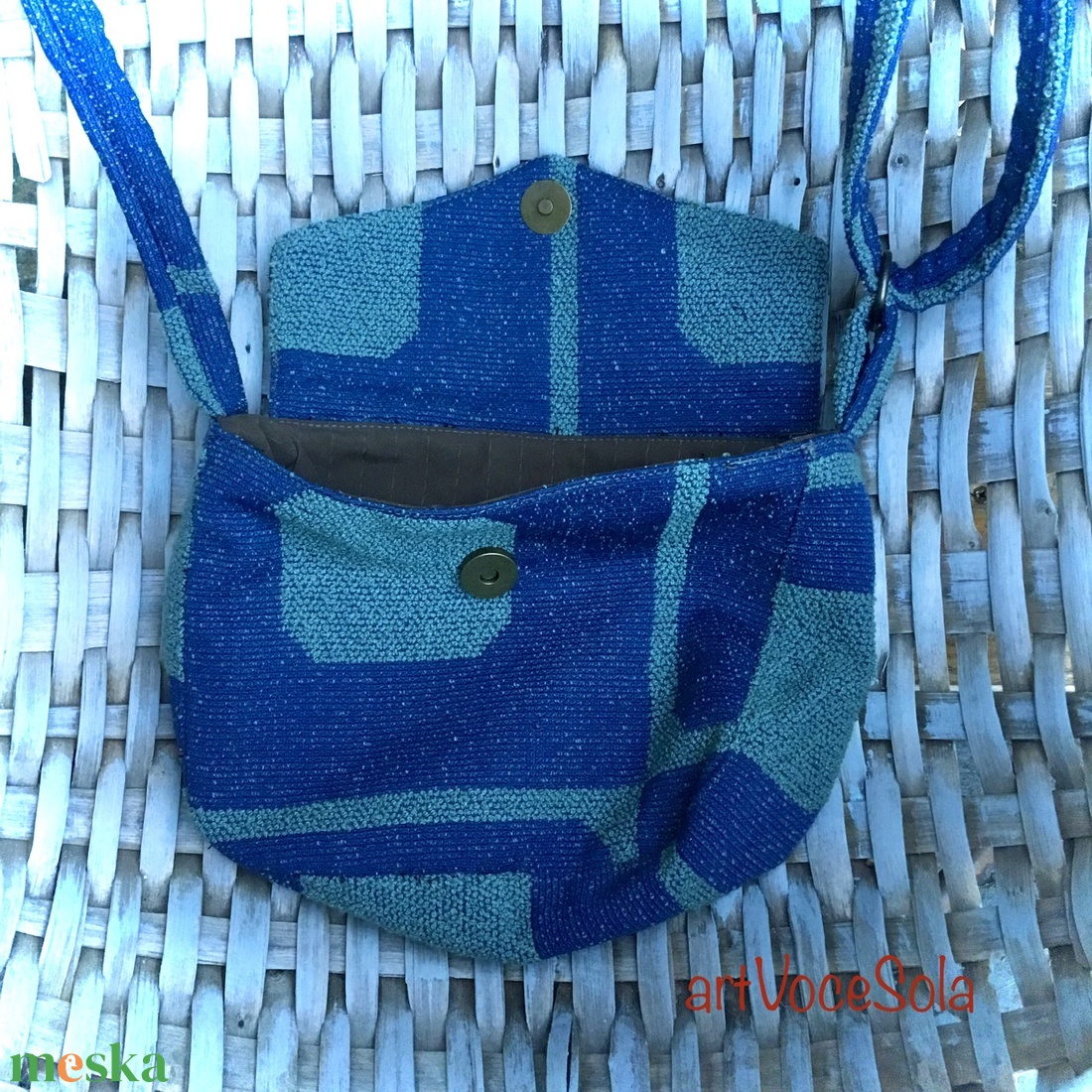 Kéklő logika kicsi táska - táska & tok - kézitáska & válltáska - vállon átvethető táska - Meska.hu Kéklő logika kicsi táska - táska & tok - kézitáska & válltáska - vállon átvethető táska - Meska.hu