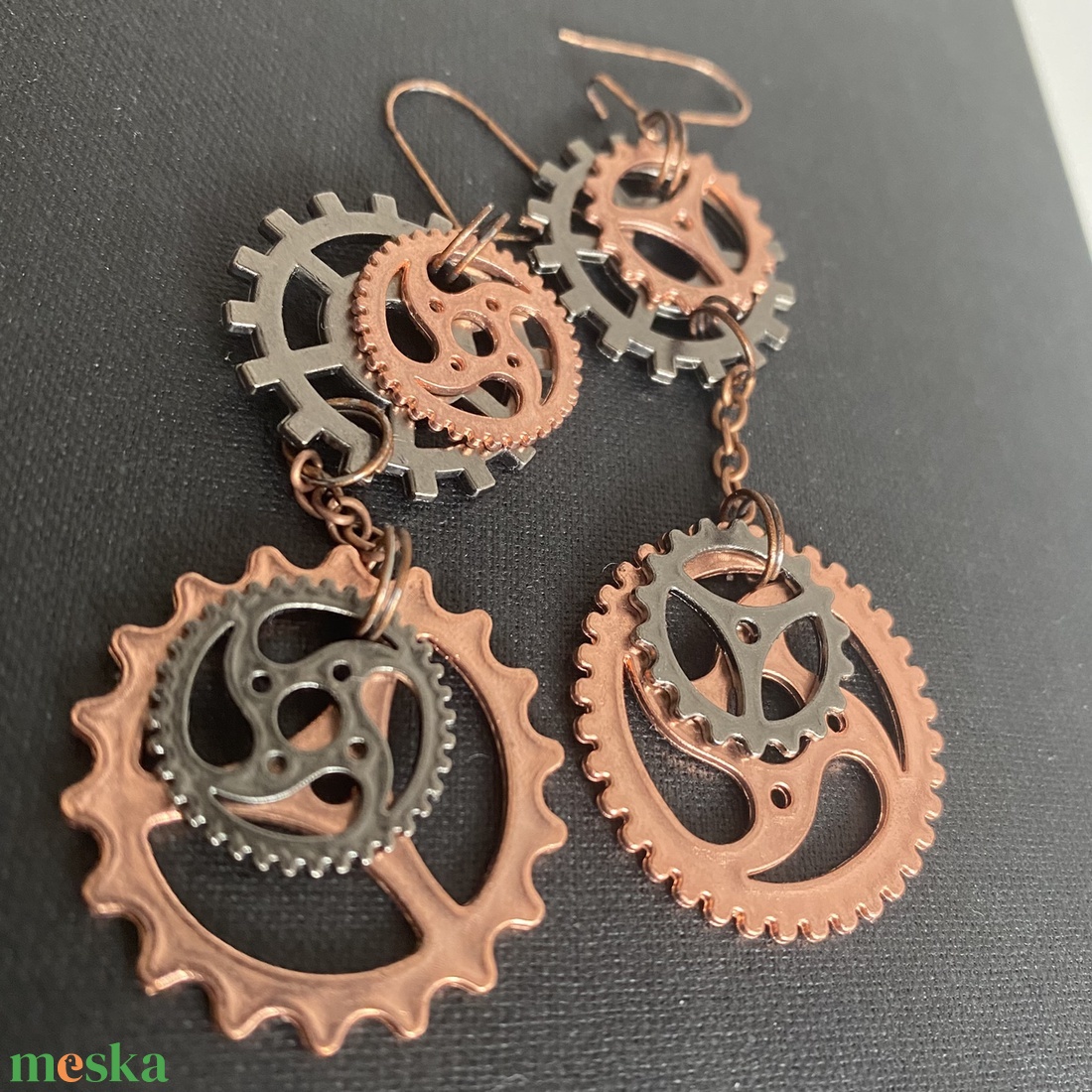 Steampunk fülbevaló, grafit-réz - ékszer - fülbevaló - lógó fülbevaló - Meska.hu Steampunk fülbevaló, grafit-réz - ékszer - fülbevaló - lógó fülbevaló - Meska.hu
