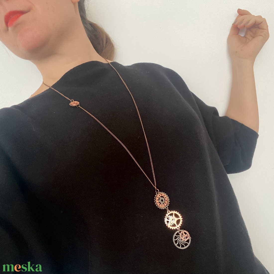 Hosszú steampunk nyaklánc és medál - ékszer - nyaklánc - medálos nyaklánc - Meska.hu Hosszú steampunk nyaklánc és medál - ékszer - nyaklánc - medálos nyaklánc - Meska.hu