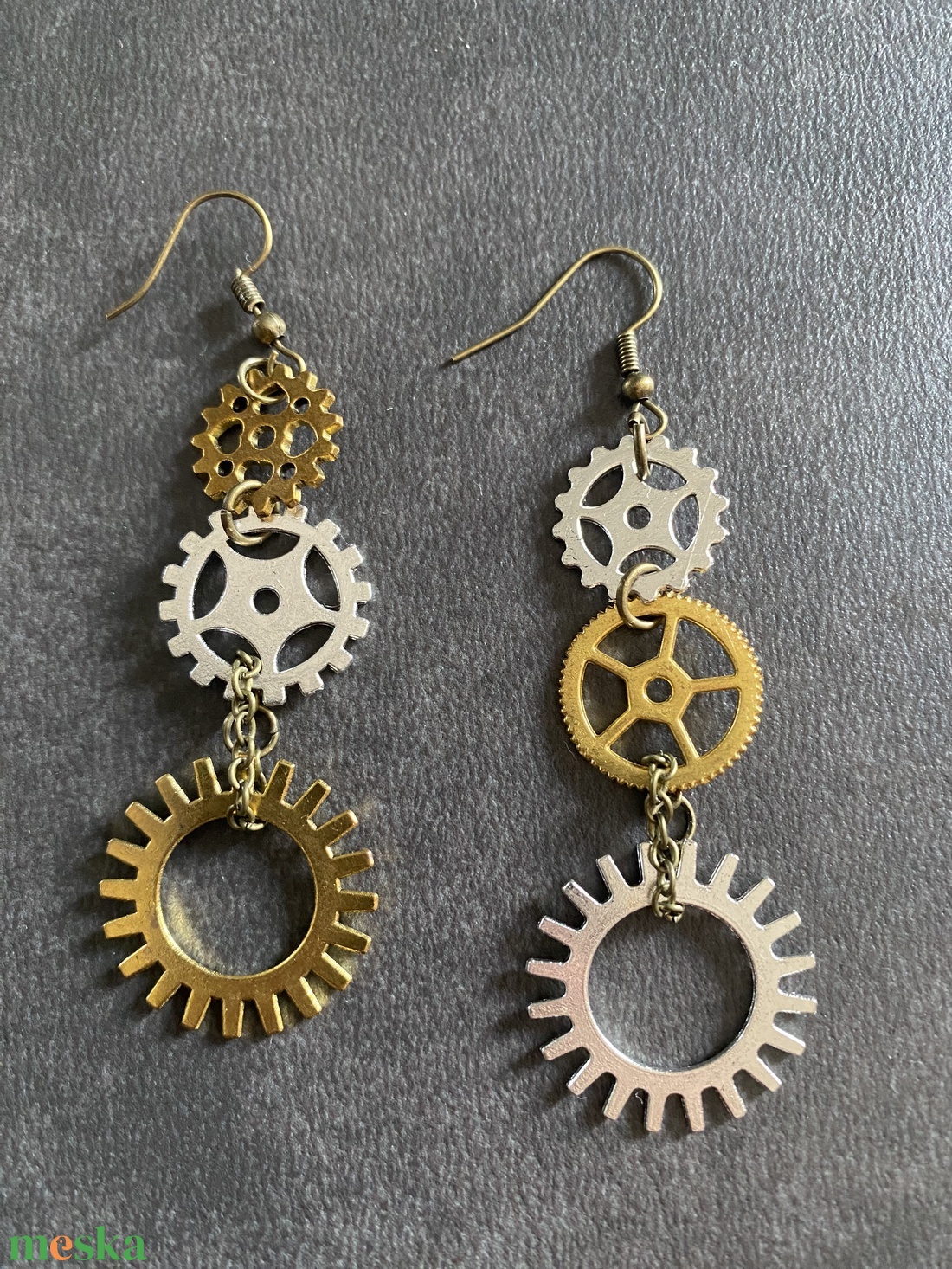 Steampunk fülbevaló, láncos, többszínű - ékszer - fülbevaló - lógó fülbevaló - Meska.hu Steampunk fülbevaló, láncos, többszínű - ékszer - fülbevaló - lógó fülbevaló - Meska.hu