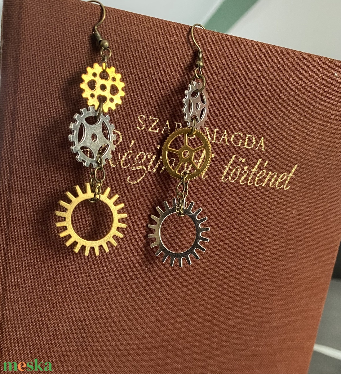 Steampunk fülbevaló, láncos, többszínű - ékszer - fülbevaló - lógó fülbevaló - Meska.hu Steampunk fülbevaló, láncos, többszínű - ékszer - fülbevaló - lógó fülbevaló - Meska.hu