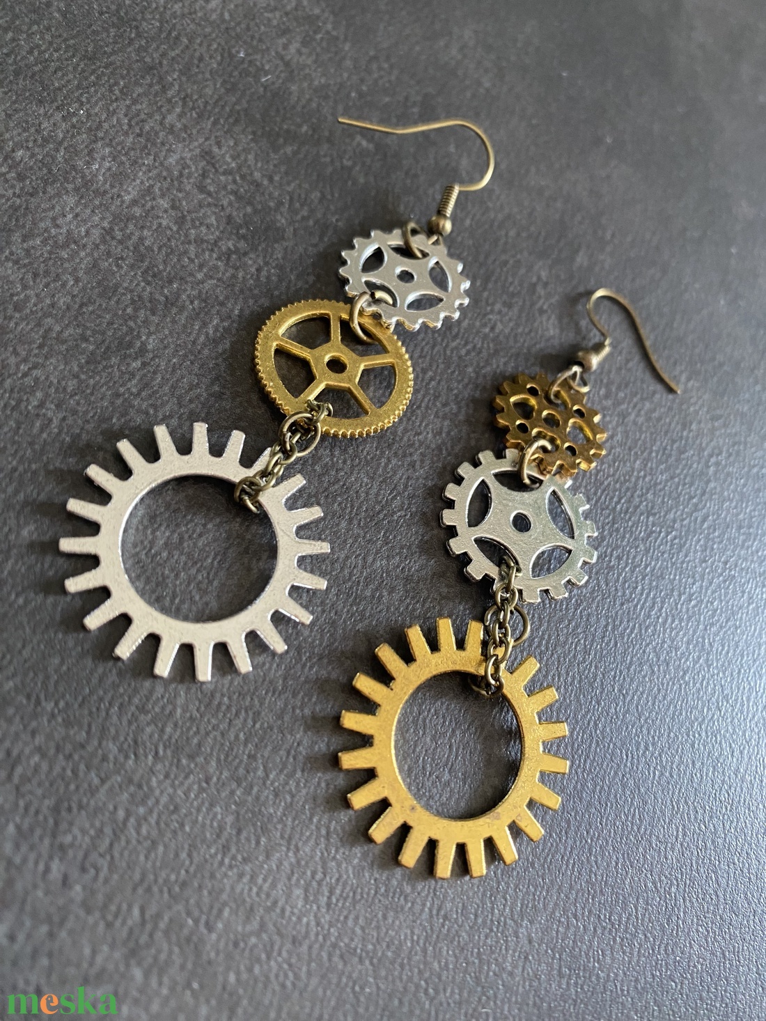 Steampunk fülbevaló, láncos, többszínű - ékszer - fülbevaló - lógó fülbevaló - Meska.hu Steampunk fülbevaló, láncos, többszínű - ékszer - fülbevaló - lógó fülbevaló - Meska.hu