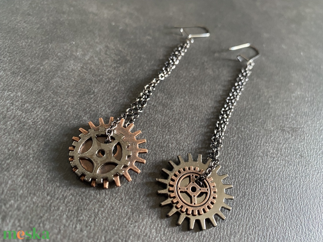 Fekete-réz színű steampunk fülbevaló - ékszer - fülbevaló - lógó fülbevaló - Meska.hu