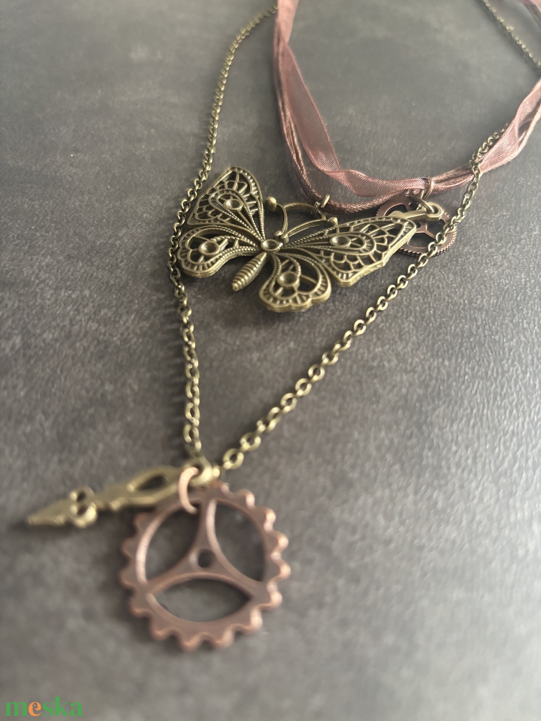 Pillangós réteges steampunk nyaklánc - ékszer - nyaklánc - medálos nyaklánc - Meska.hu Pillangós réteges steampunk nyaklánc - ékszer - nyaklánc - medálos nyaklánc - Meska.hu