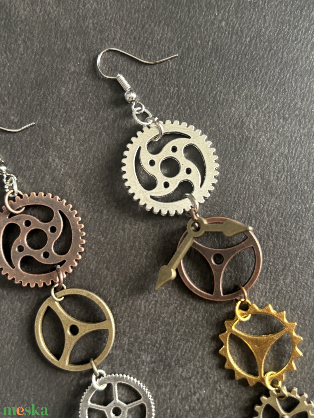 Steampunk fülbevaló, többszínű, aszimmetrikus - ékszer - fülbevaló - lógó fülbevaló - Meska.hu Steampunk fülbevaló, többszínű, aszimmetrikus - ékszer - fülbevaló - lógó fülbevaló - Meska.hu