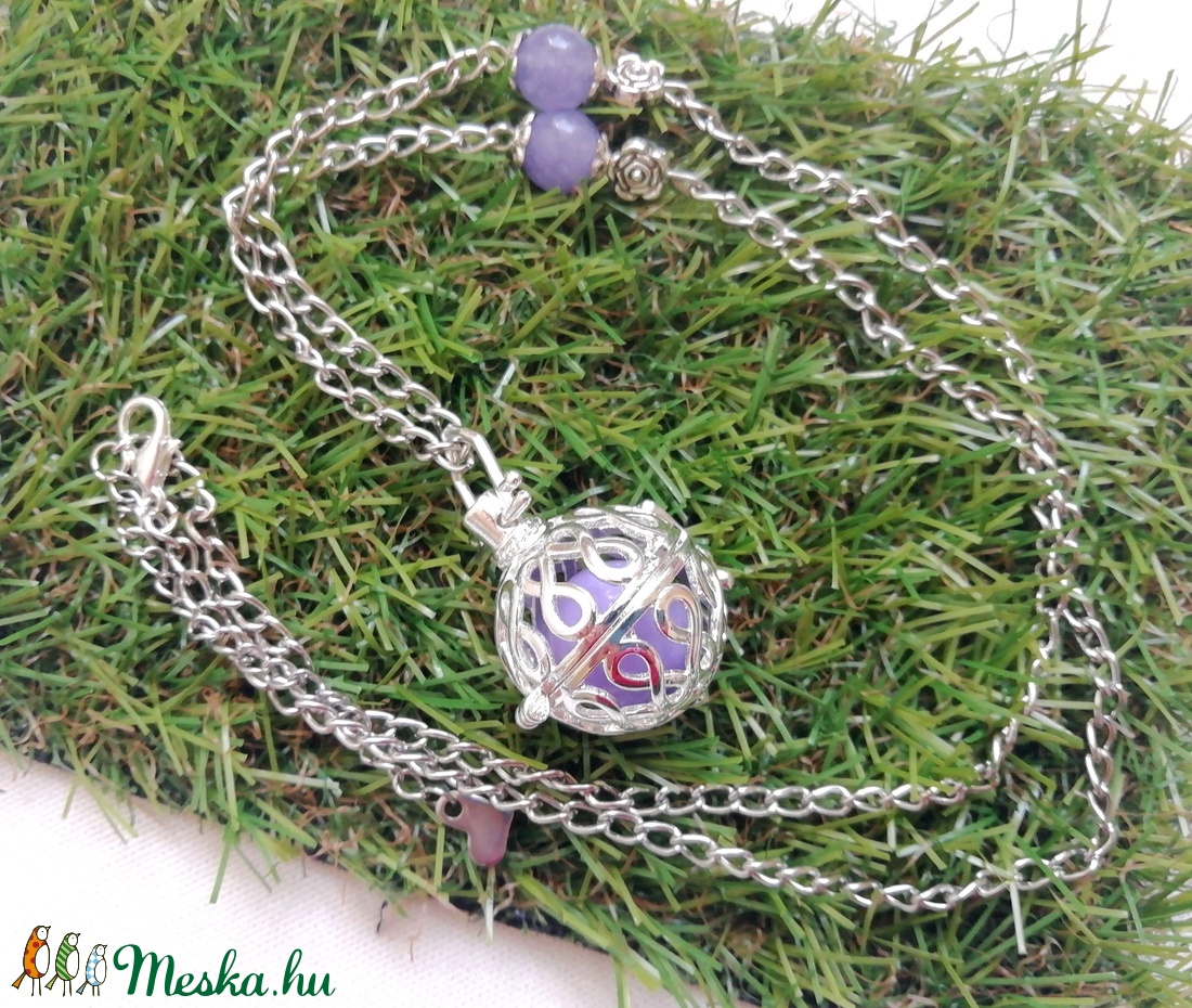 Angyalhívó nyaklánc lila színű csengővel, angelit ásvánnyal - ékszer - nyaklánc - medálos nyaklánc - Meska.hu