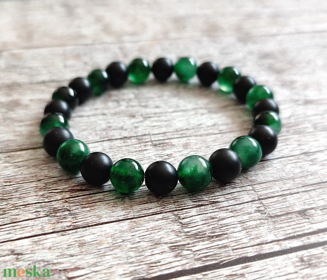 AKCIÓ Fekete ónix - zöld jáde ásvány karkötő férfiaknak, férfi ásványkarkötő - ékszer - karkötő - bogyós karkötő - Meska.hu