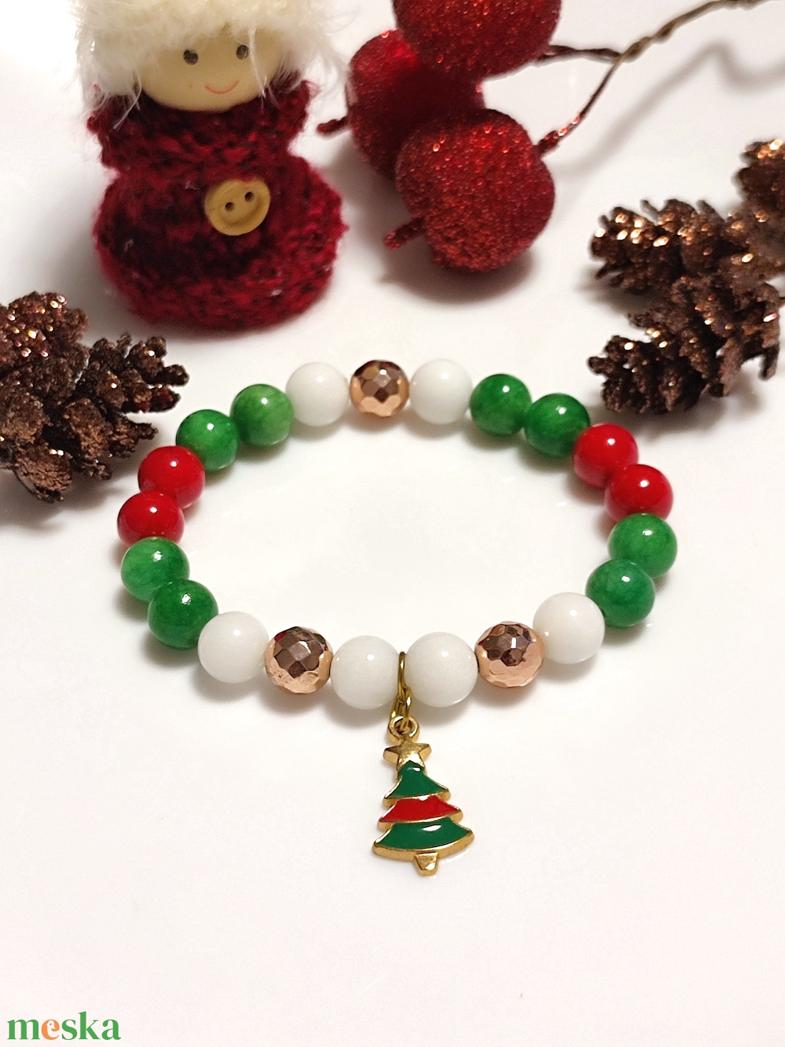 Karácsonyi ásványkarkötő - ékszer - karkötő - karkötő medállal - Meska.hu Karácsonyi ásványkarkötő - ékszer - karkötő - karkötő medállal - Meska.hu