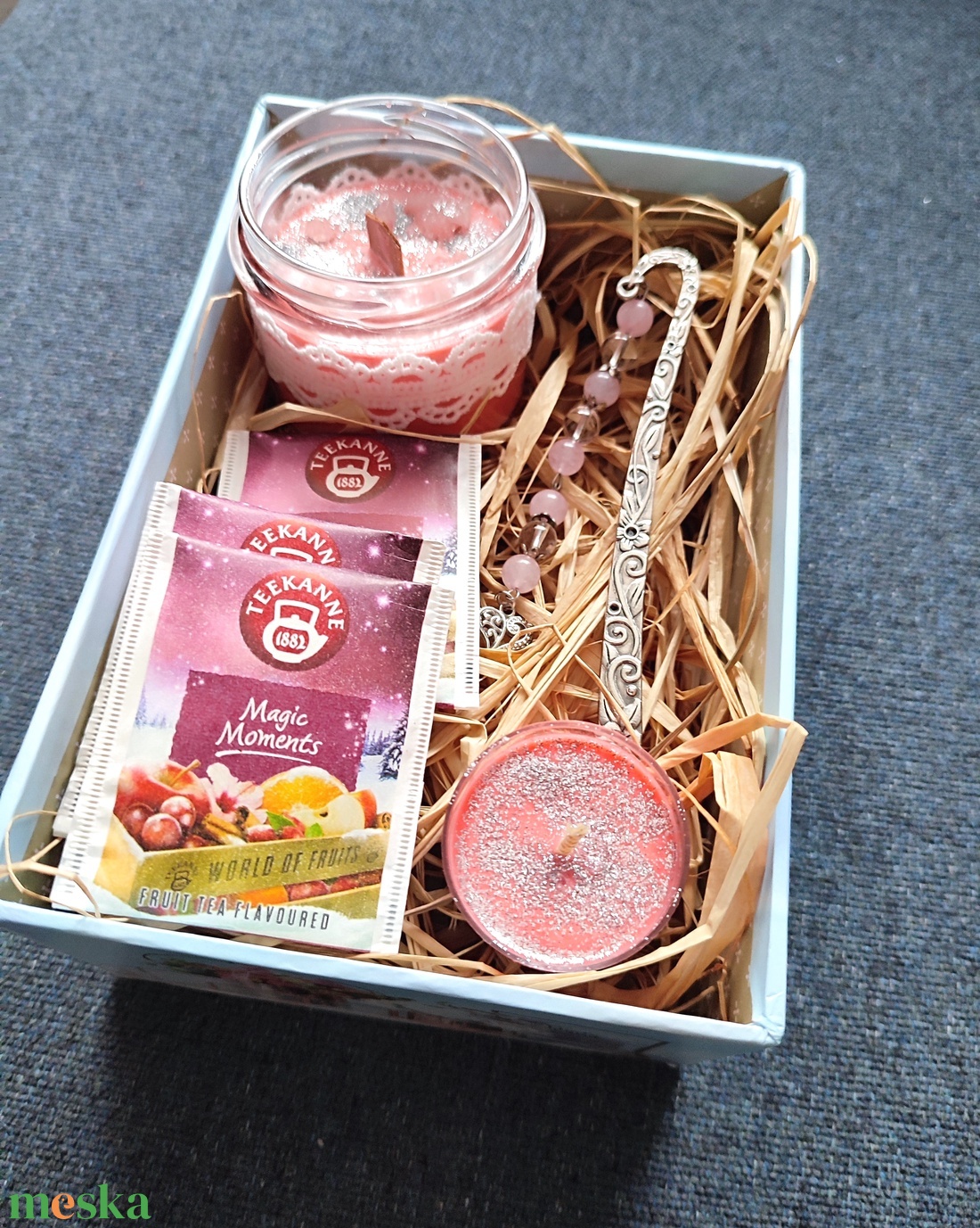 Ajándék box - szójagyertya könyvjelzővel - otthon & életmód - gyertya, illat, aroma - gyertya - Meska.hu Ajándék box - szójagyertya könyvjelzővel - otthon & életmód - gyertya, illat, aroma - gyertya - Meska.hu