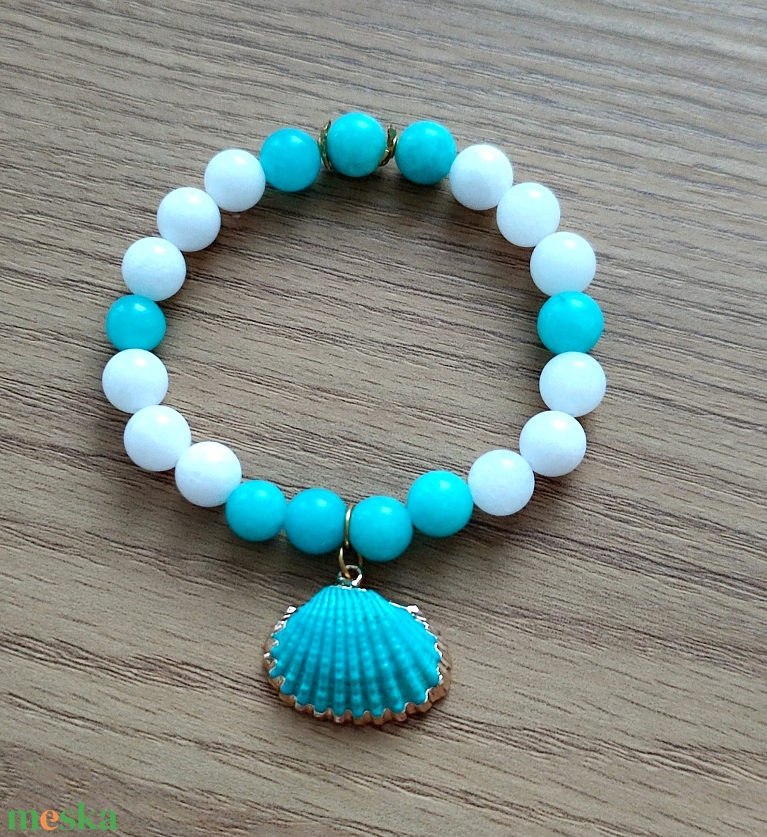 Türkizkék kagylós ásványkarkötő amazonit ásvánnyal - ékszer - karkötő - ásványkarkötő - Meska.hu