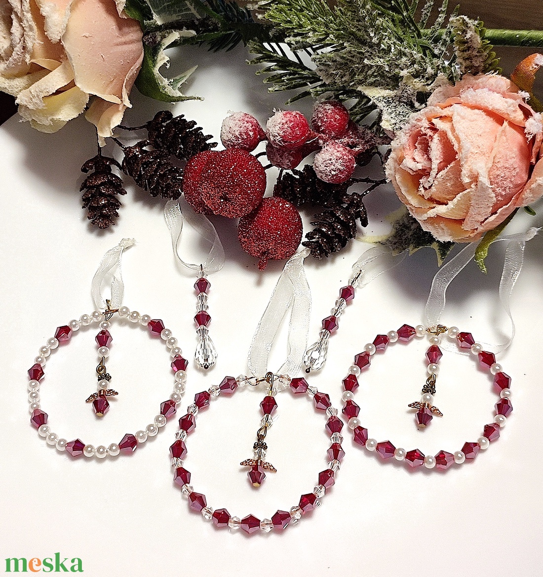 Karácsonyi dísz szett - piros, 5 db gyöngy karácsonyfadísz - karácsony - karácsonyi lakásdekoráció - karácsonyfadíszek - Meska.hu