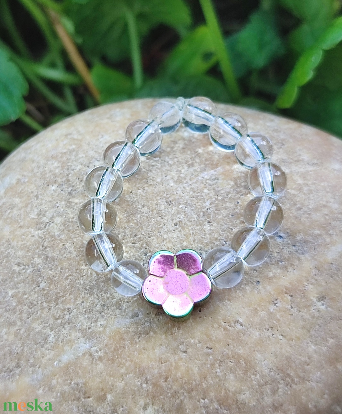 Hematit - hegyikristály gumis gyűrű hematit virággal  - ékszer - gyűrű - gyöngyös gyűrű - Meska.hu