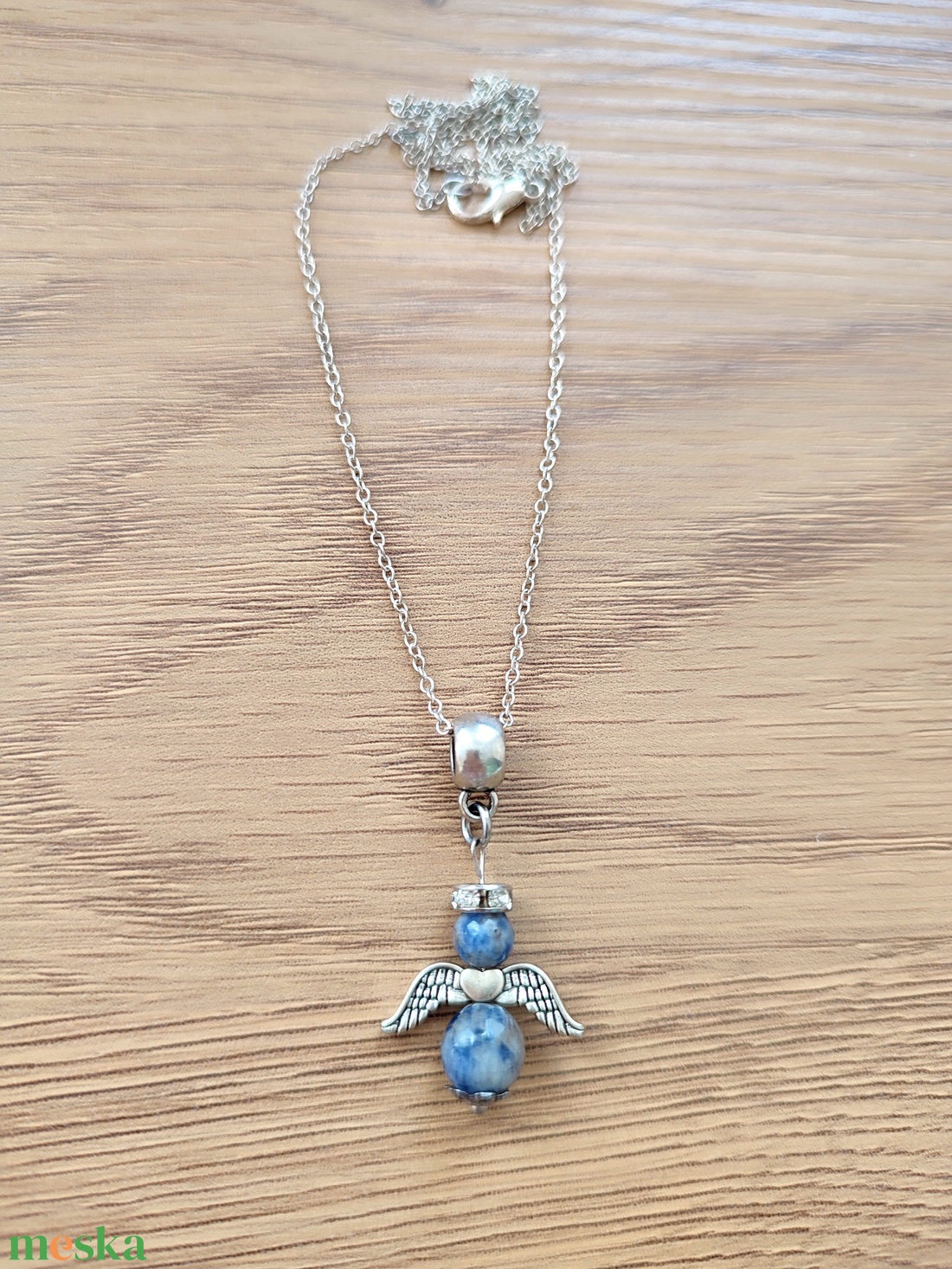 Szodalit angyalka ásvány nyaklánc, féldrágakő szodalit angyal medállal - ékszer - nyaklánc - medálos nyaklánc - Meska.hu