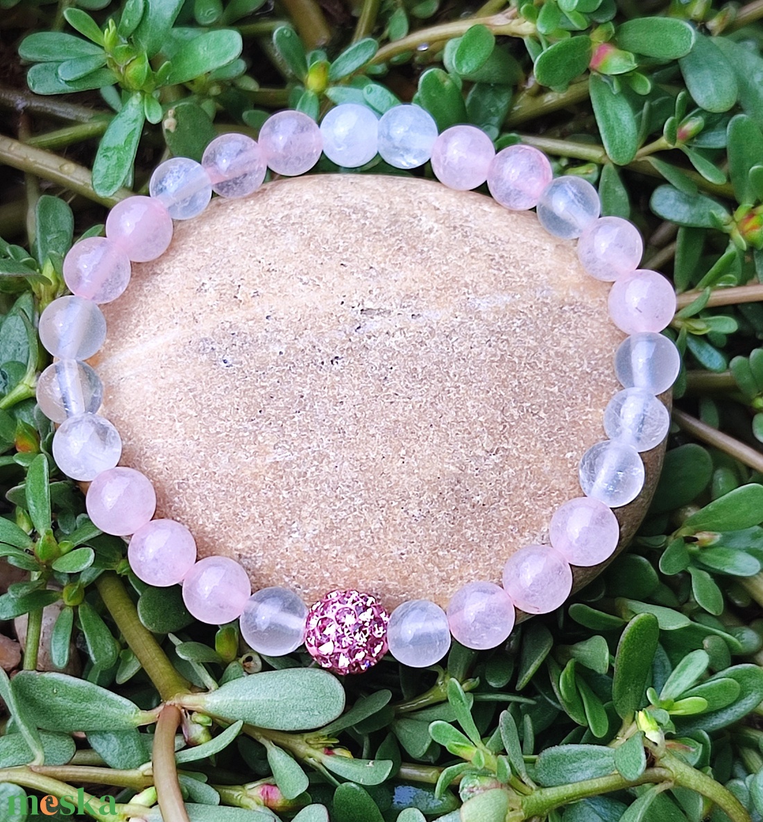 Rózsakvarc - tejkvarc ásványkarkötő csillogó gyönggyel, egyedi ásványkarkötő, női ásványkarkötő  - ékszer - karkötő - ásványkarkötő - Meska.hu