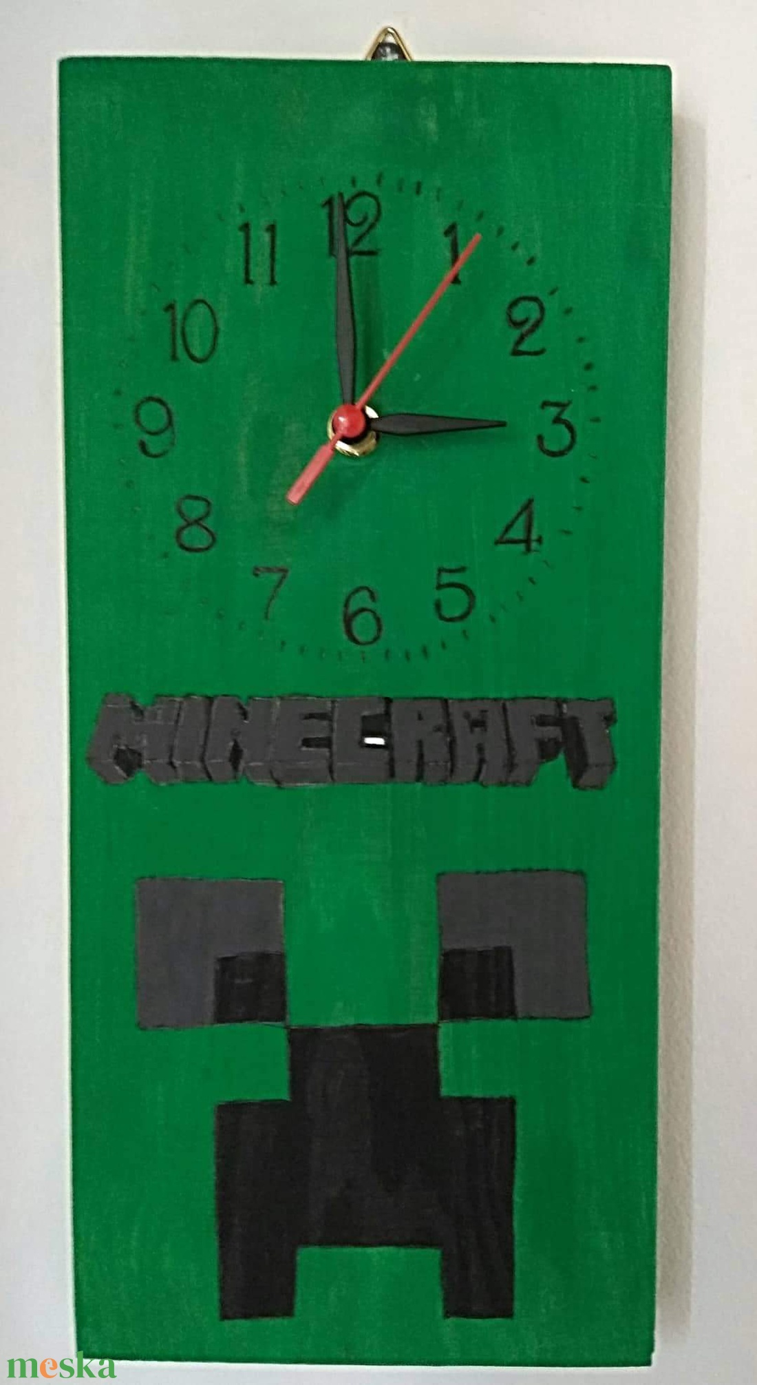 Minecraft falióra  zöld falapon - otthon & életmód - dekoráció - fali és függő dekoráció - falióra & óra - Meska.hu