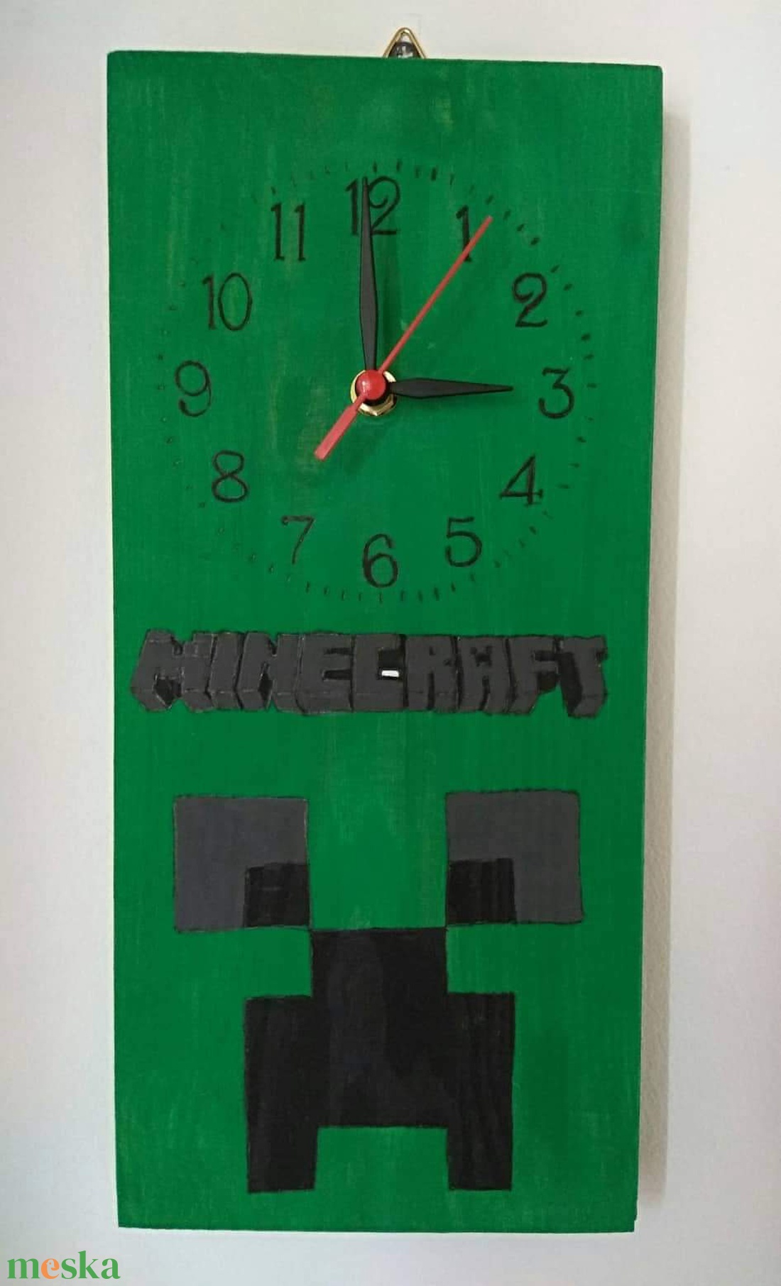 Minecraft falióra  zöld falapon - otthon & életmód - dekoráció - fali és függő dekoráció - falióra & óra - Meska.hu