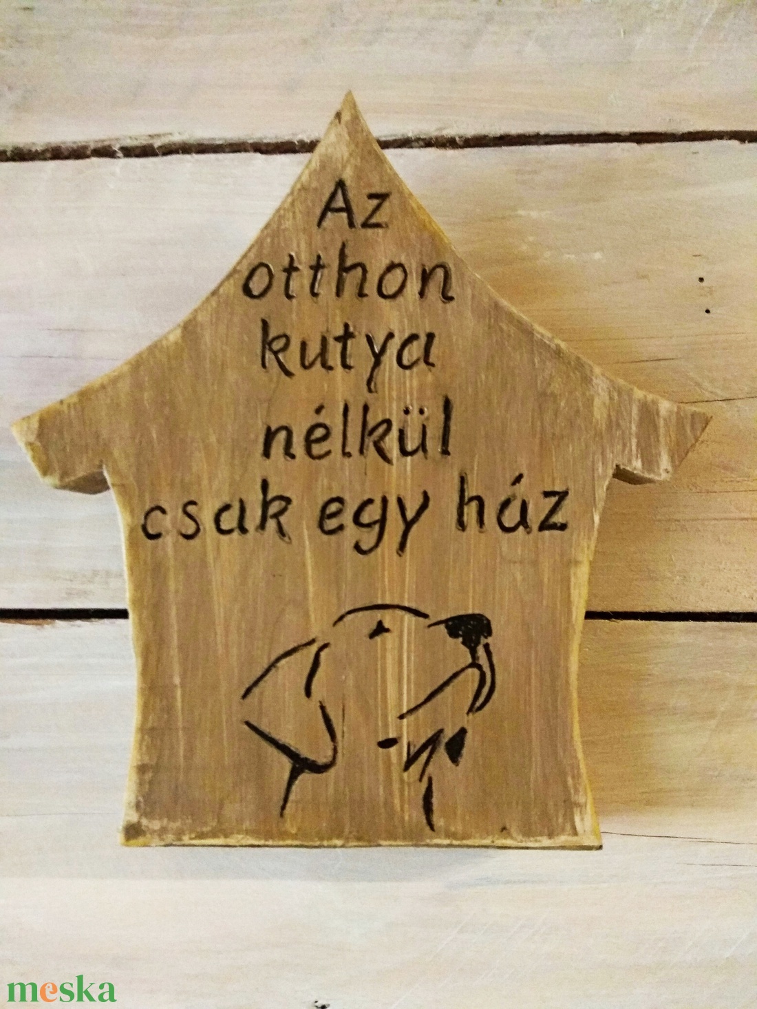 Házikó formájú kutyusos fatábla vintage stílusban - otthon & életmód - ház & kert - névtábla - Meska.hu Házikó formájú kutyusos fatábla vintage stílusban - otthon & életmód - ház & kert - névtábla - Meska.hu