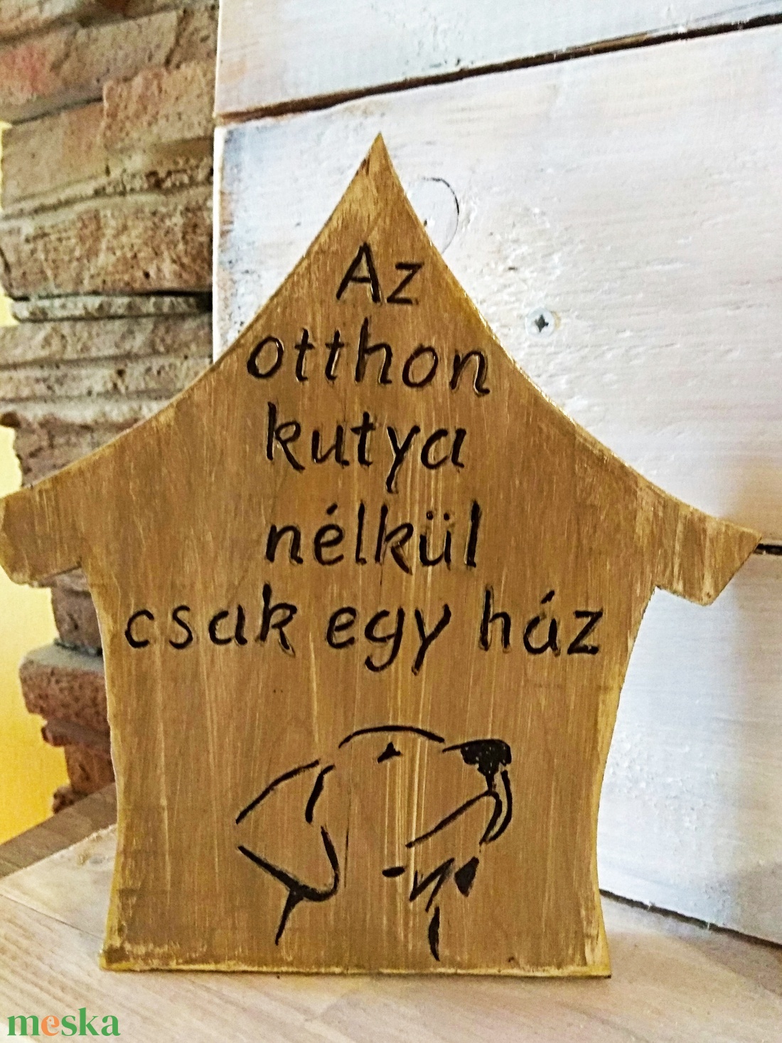 Házikó formájú kutyusos fatábla vintage stílusban - otthon & életmód - ház & kert - névtábla - Meska.hu Házikó formájú kutyusos fatábla vintage stílusban - otthon & életmód - ház & kert - névtábla - Meska.hu