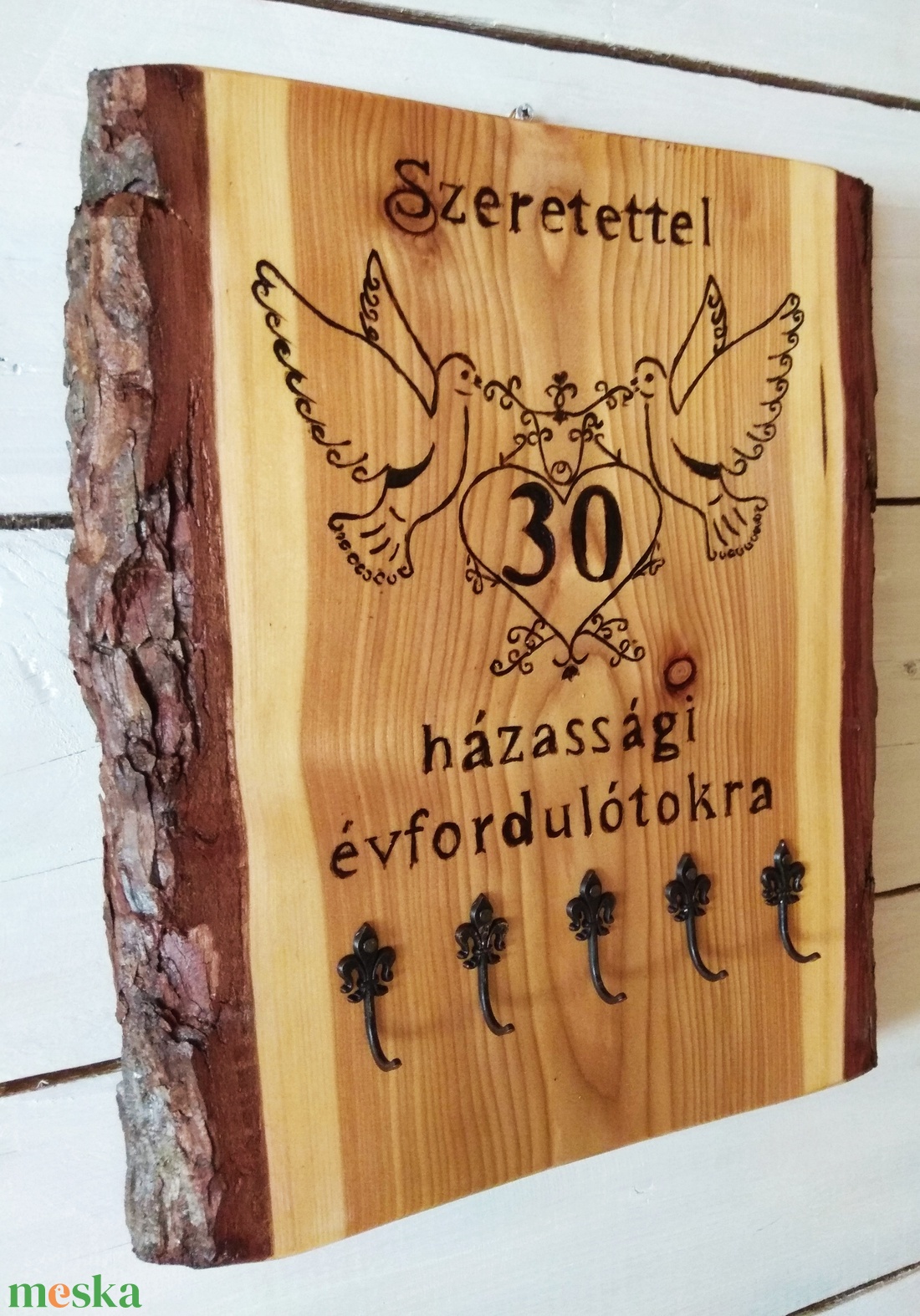 Házassági évforduló alkalmából falióra és kulcstartó szettben - otthon & életmód - dekoráció - fali és függő dekoráció - falióra & óra - Meska.hu Házassági évforduló alkalmából falióra és kulcstartó szettben - otthon & életmód - dekoráció - fali és függő dekoráció - falióra & óra - Meska.hu