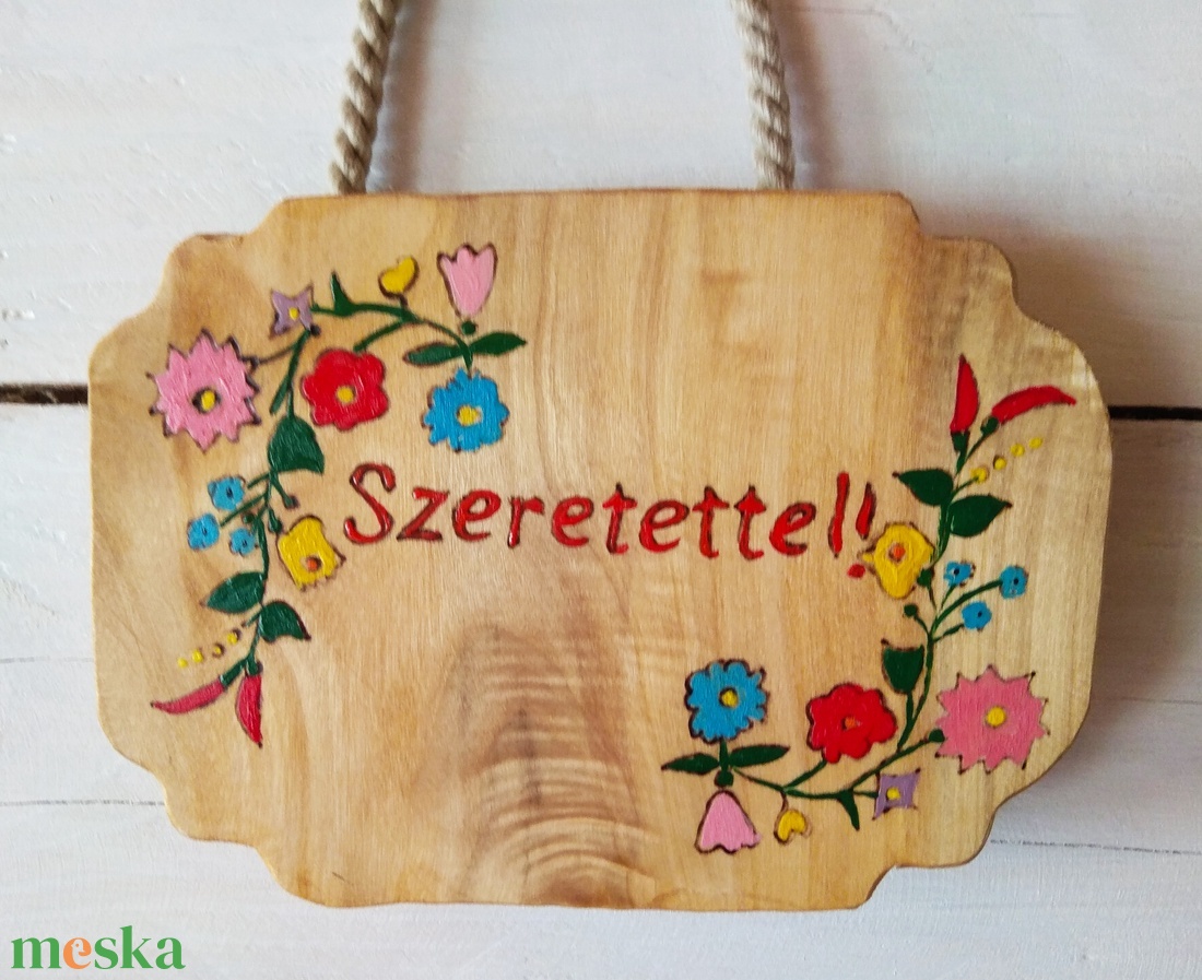 Öreg nyárfa Szeretettel fatábla virág mintával. - otthon & életmód - dekoráció - kép & falikép - mozaik kép - Meska.hu