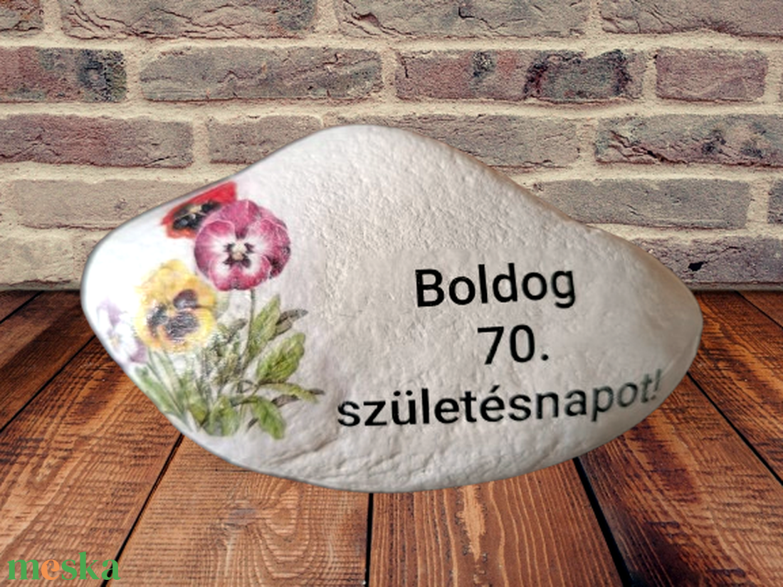 Nagyméretű festett kő 70.születésnap alkalmából - otthon & életmód - dekoráció - asztal és polc dekoráció - kavics & kő - Meska.hu Nagyméretű festett kő 70.születésnap alkalmából - otthon & életmód - dekoráció - asztal és polc dekoráció - kavics & kő - Meska.hu