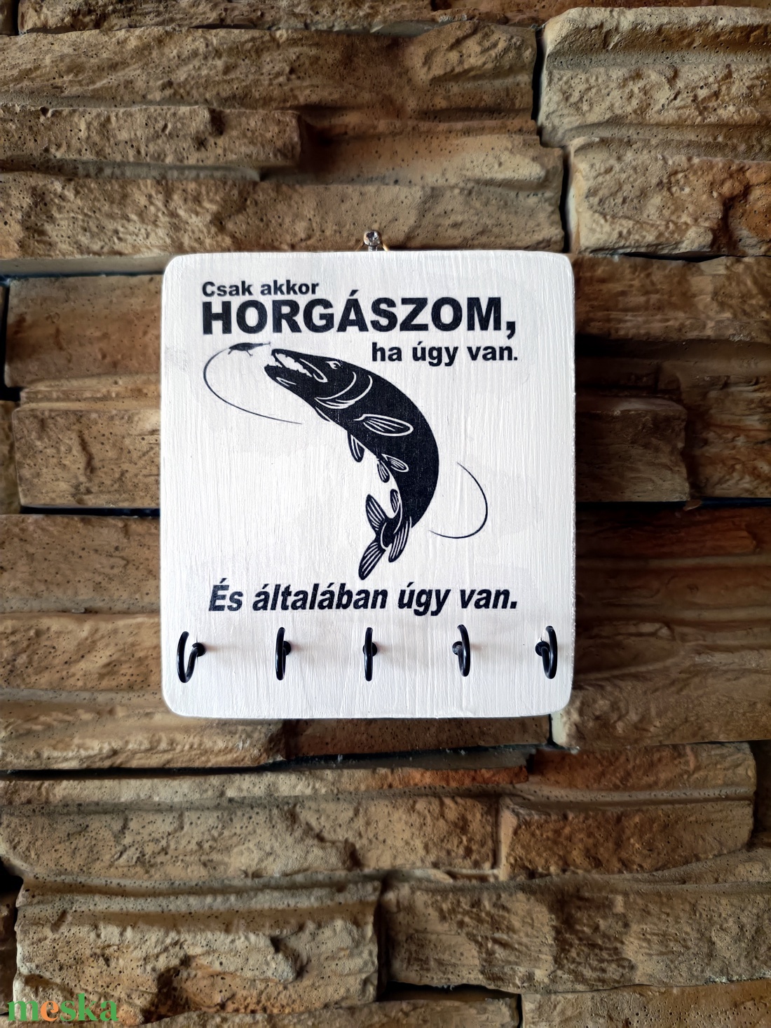 Fali akaszós tároló horgászok részére felirattal. - otthon & életmód - dekoráció - fali és függő dekoráció - fali kulcstartó - Meska.hu