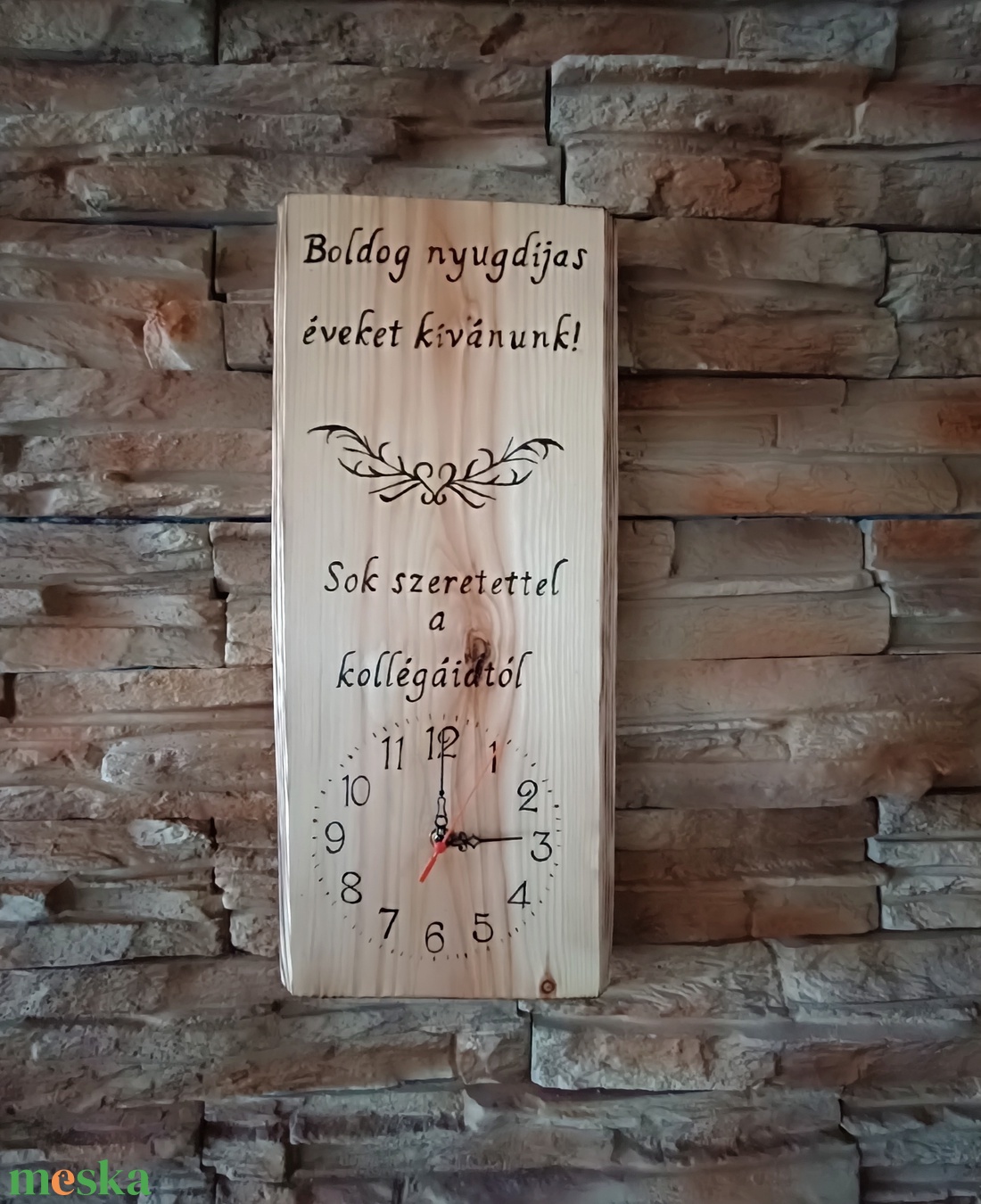 Fából készült falióra nyugdíjas búcsúztató alkalmából - otthon & életmód - dekoráció - fali és függő dekoráció - falióra & óra - Meska.hu Fából készült falióra nyugdíjas búcsúztató alkalmából - otthon & életmód - dekoráció - fali és függő dekoráció - falióra & óra - Meska.hu