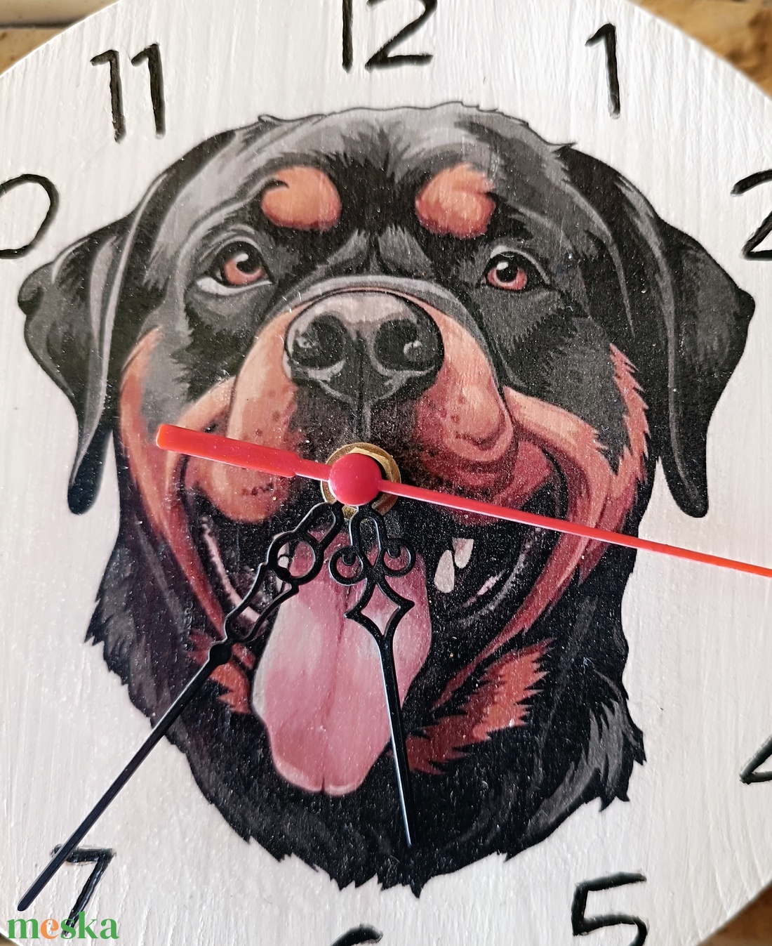 Fából készült falióra rottweiler kutyussal  - otthon & életmód - dekoráció - fali és függő dekoráció - falióra & óra - Meska.hu