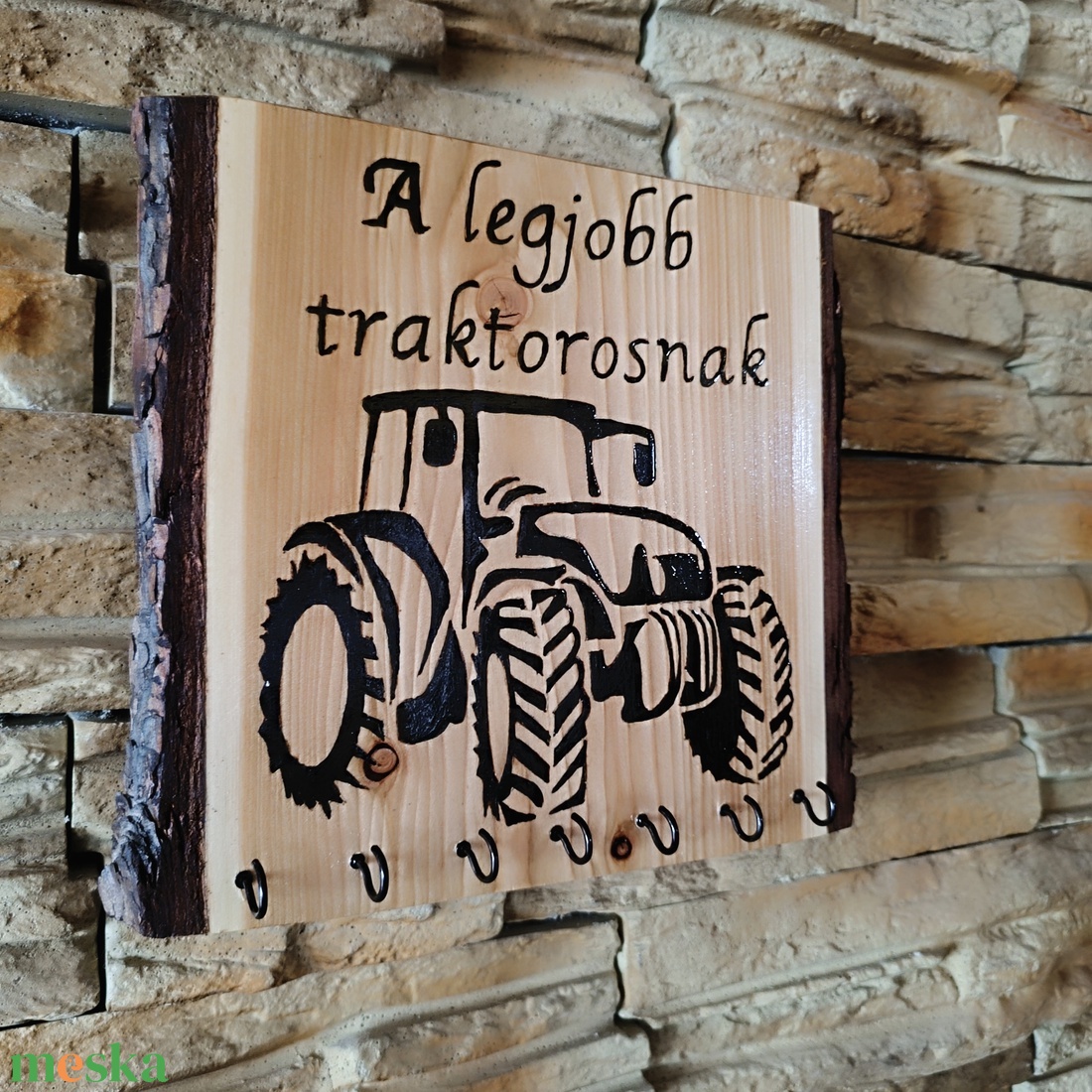 Fából készült fali kulcstartó a legjobb traktorosnak - otthon & életmód - dekoráció - fali és függő dekoráció - fali kulcstartó - Meska.hu Fából készült fali kulcstartó a legjobb traktorosnak - otthon & életmód - dekoráció - fali és függő dekoráció - fali kulcstartó - Meska.hu