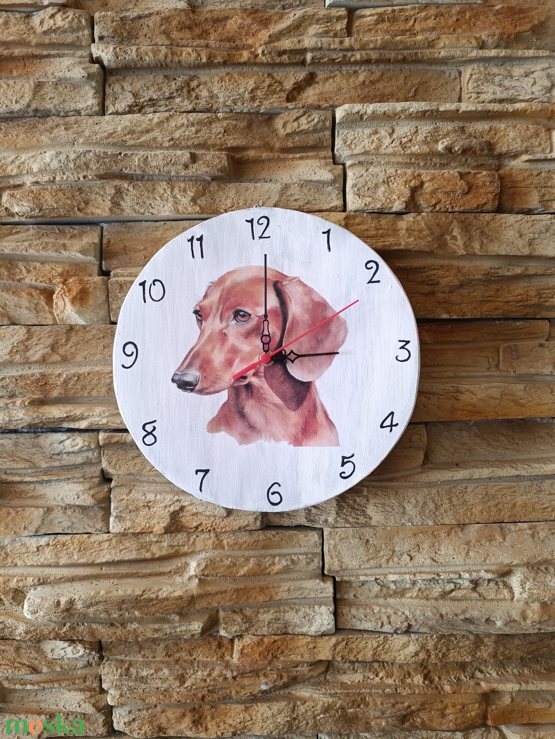 Fehér fa falióra barna tacskó kutyussal  - otthon & életmód - dekoráció - fali és függő dekoráció - falióra & óra - Meska.hu