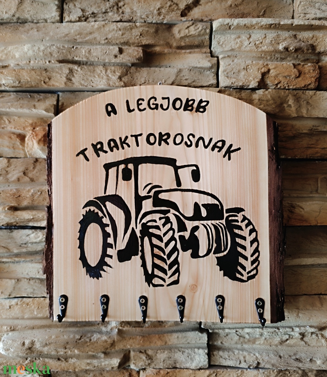 Fa fali kulcstartó a legjobb traktorosnak - otthon & életmód - dekoráció - fali és függő dekoráció - fali kulcstartó - Meska.hu Fa fali kulcstartó a legjobb traktorosnak - otthon & életmód - dekoráció - fali és függő dekoráció - fali kulcstartó - Meska.hu