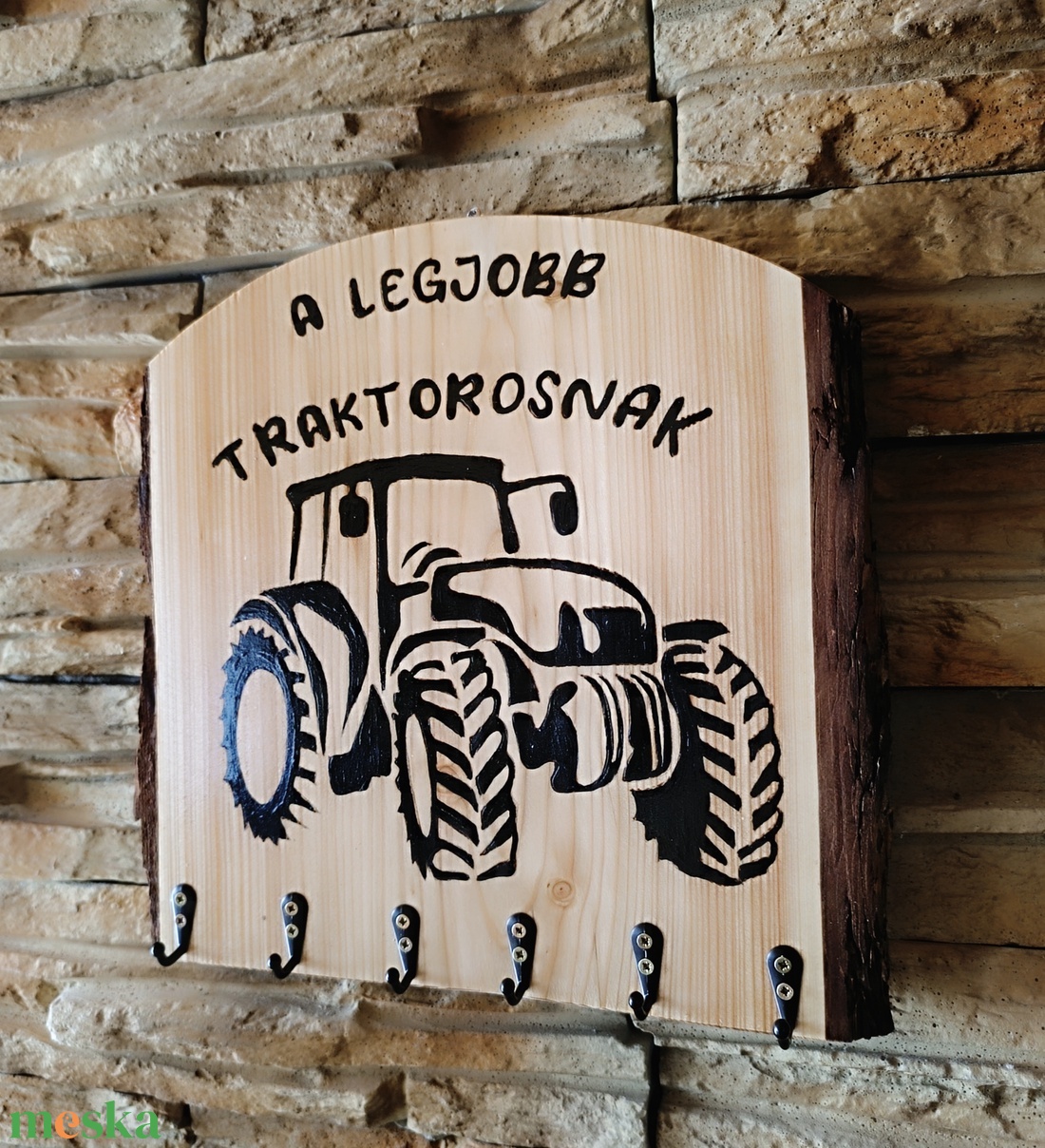 Fa fali kulcstartó a legjobb traktorosnak - otthon & életmód - dekoráció - fali és függő dekoráció - fali kulcstartó - Meska.hu Fa fali kulcstartó a legjobb traktorosnak - otthon & életmód - dekoráció - fali és függő dekoráció - fali kulcstartó - Meska.hu