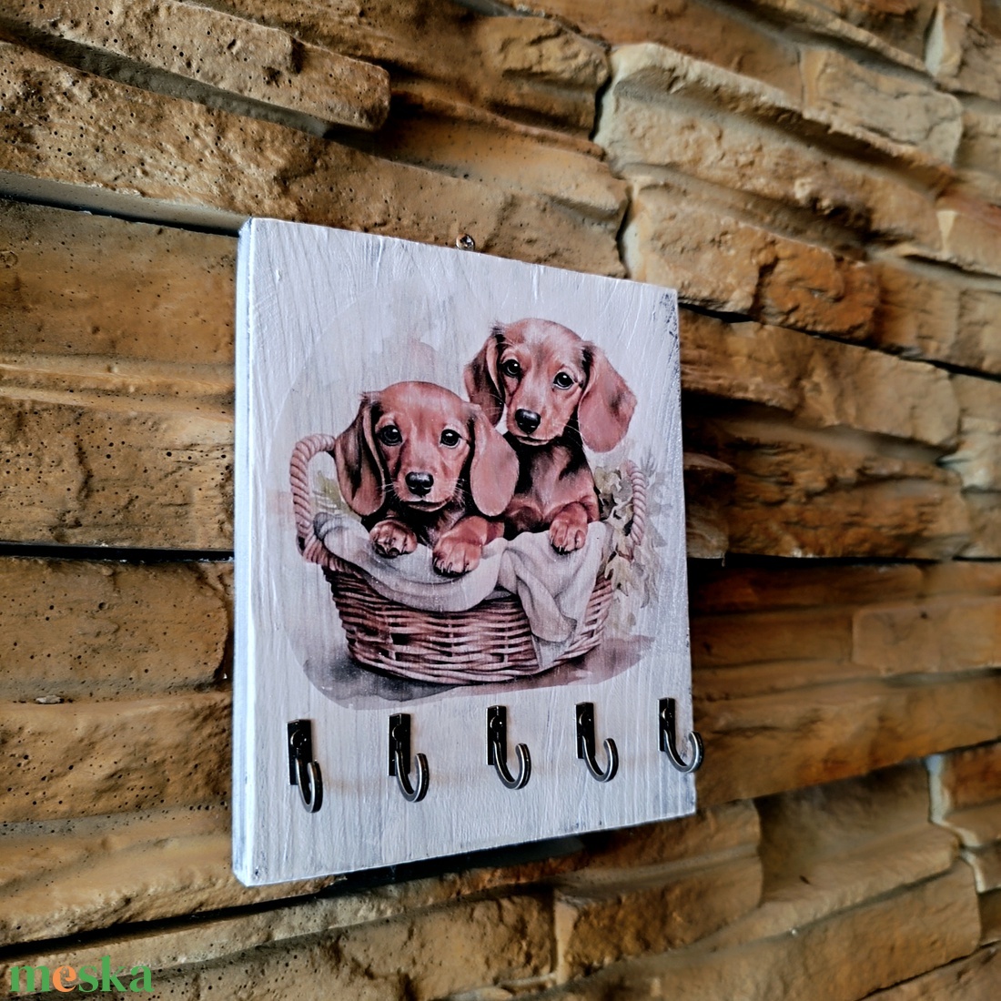 Vintage stílusú fa fali kulcstartó tacskó kiskutyákkal - otthon & életmód - dekoráció - fali és függő dekoráció - fali kulcstartó - Meska.hu Vintage stílusú fa fali kulcstartó tacskó kiskutyákkal - otthon & életmód - dekoráció - fali és függő dekoráció - fali kulcstartó - Meska.hu
