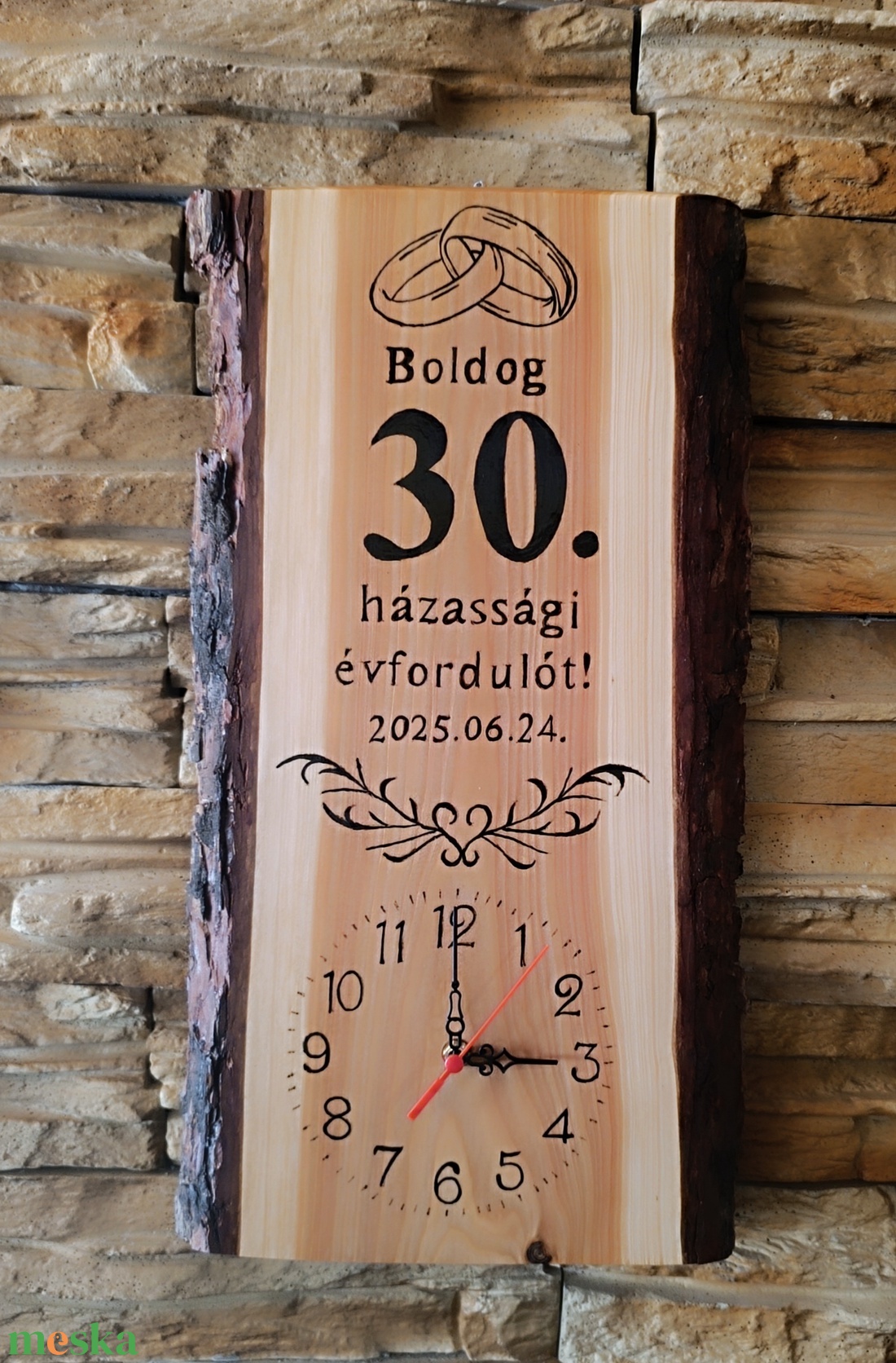 Fa falióra házassági évfordulóra dátummal - otthon & életmód - dekoráció - fali és függő dekoráció - falióra & óra - Meska.hu Fa falióra házassági évfordulóra dátummal - otthon & életmód - dekoráció - fali és függő dekoráció - falióra & óra - Meska.hu