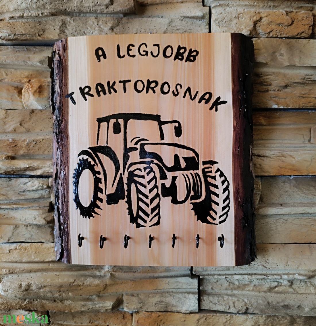 Fa fali kulcstartó a legjobb traktorosnak - otthon & életmód - dekoráció - fali és függő dekoráció - fali kulcstartó - Meska.hu Fa fali kulcstartó a legjobb traktorosnak - otthon & életmód - dekoráció - fali és függő dekoráció - fali kulcstartó - Meska.hu