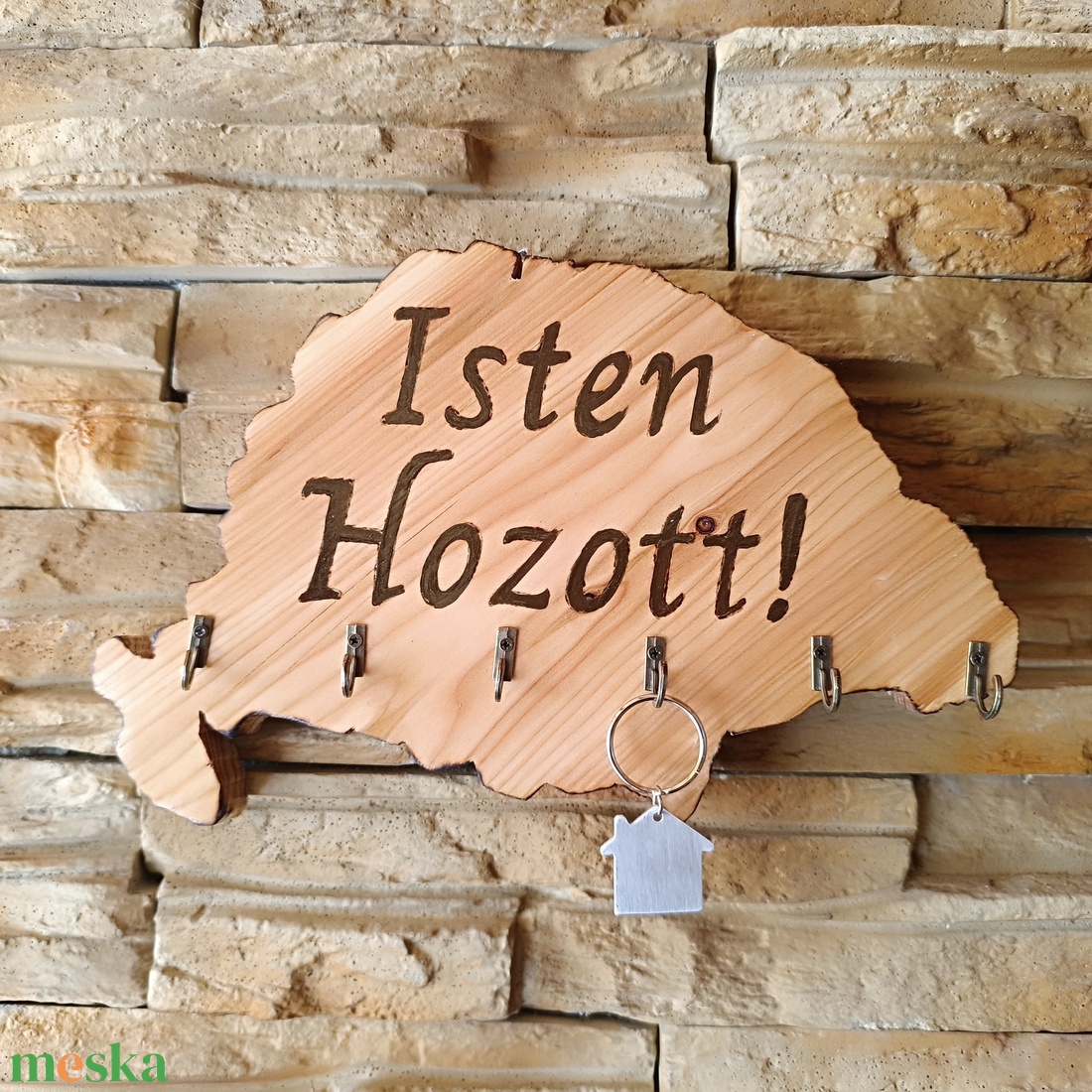 Régi Magyarország formájú fa fali kulcstartó Isten hozott felirattal díszítve - otthon & életmód - dekoráció - fali és függő dekoráció - fali kulcstartó - Meska.hu Régi Magyarország formájú fa fali kulcstartó Isten hozott felirattal díszítve - otthon & életmód - dekoráció - fali és függő dekoráció - fali kulcstartó - Meska.hu
