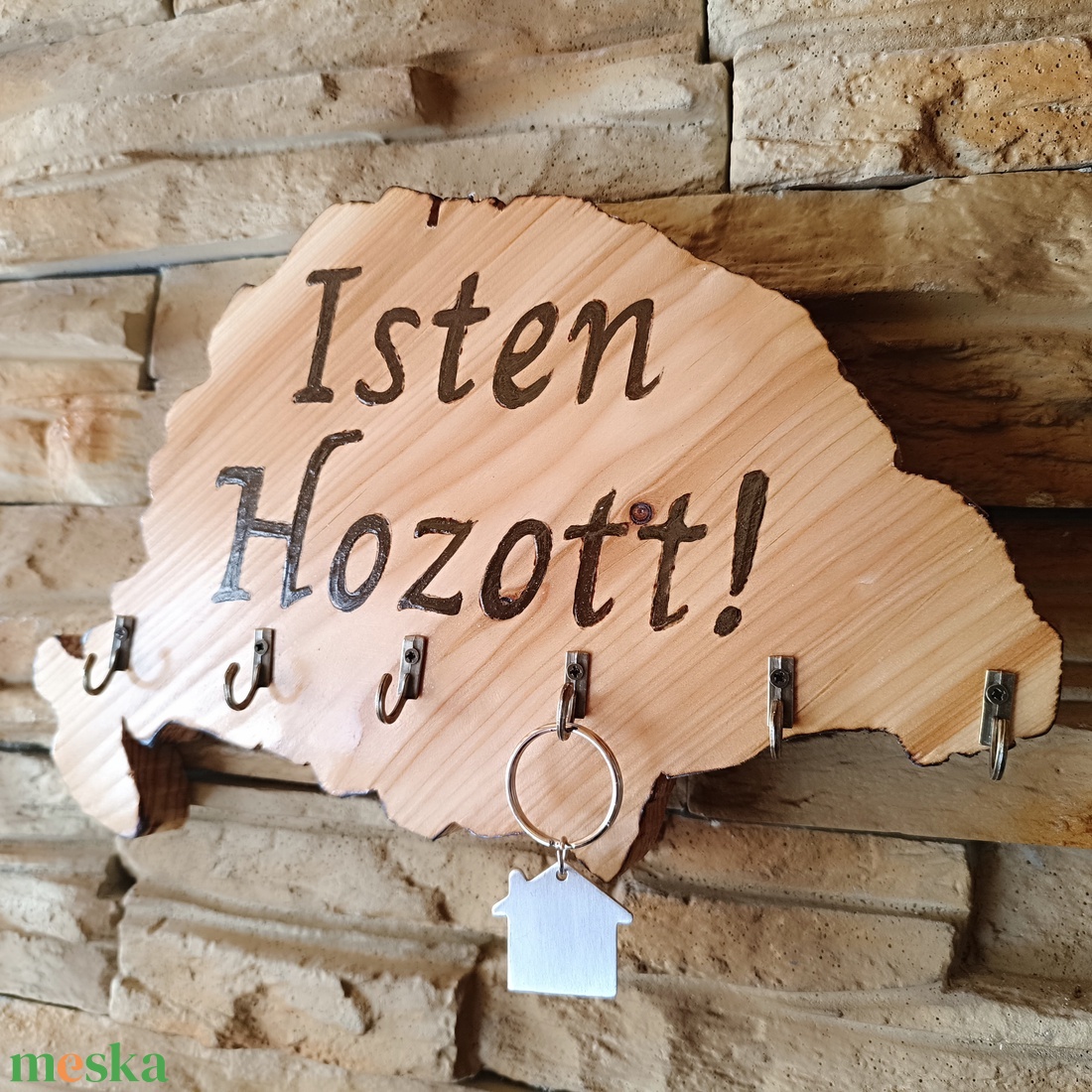 Régi Magyarország formájú fa fali kulcstartó Isten hozott felirattal díszítve - otthon & életmód - dekoráció - fali és függő dekoráció - fali kulcstartó - Meska.hu Régi Magyarország formájú fa fali kulcstartó Isten hozott felirattal díszítve - otthon & életmód - dekoráció - fali és függő dekoráció - fali kulcstartó - Meska.hu