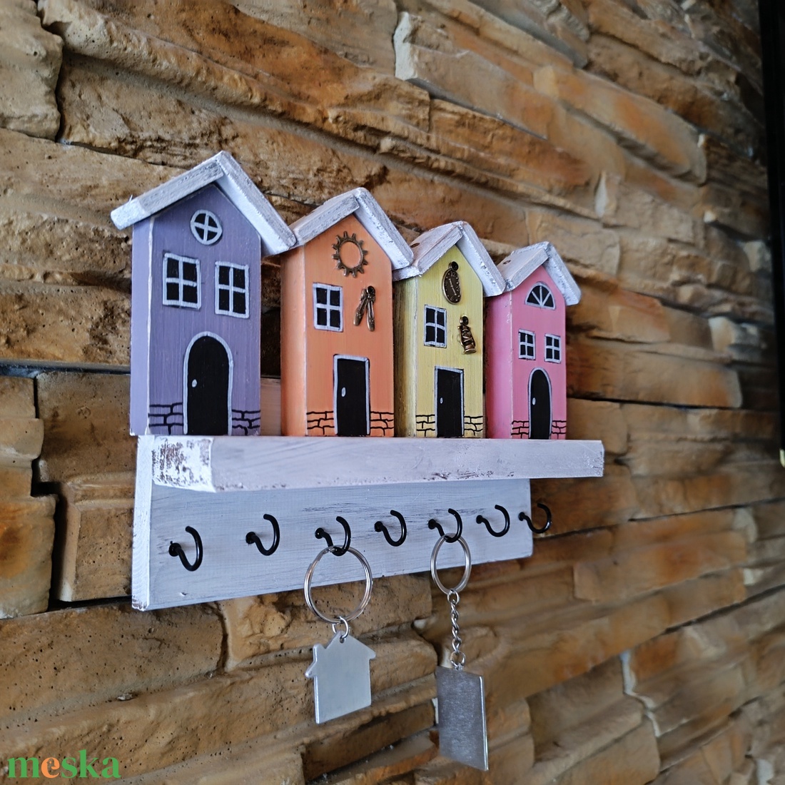 Fából készült házikós fali kulcstartó  - otthon & életmód - dekoráció - fali és függő dekoráció - fali kulcstartó - Meska.hu