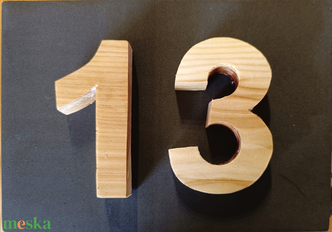 Fából készült házszám  - otthon & életmód - ház & kert - házszám - Meska.hu
