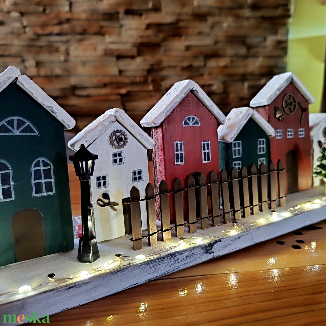 Karácsonyi falu LED világítással  - karácsony - karácsonyi lakásdekoráció - karácsonyi falu, házikó - Meska.hu