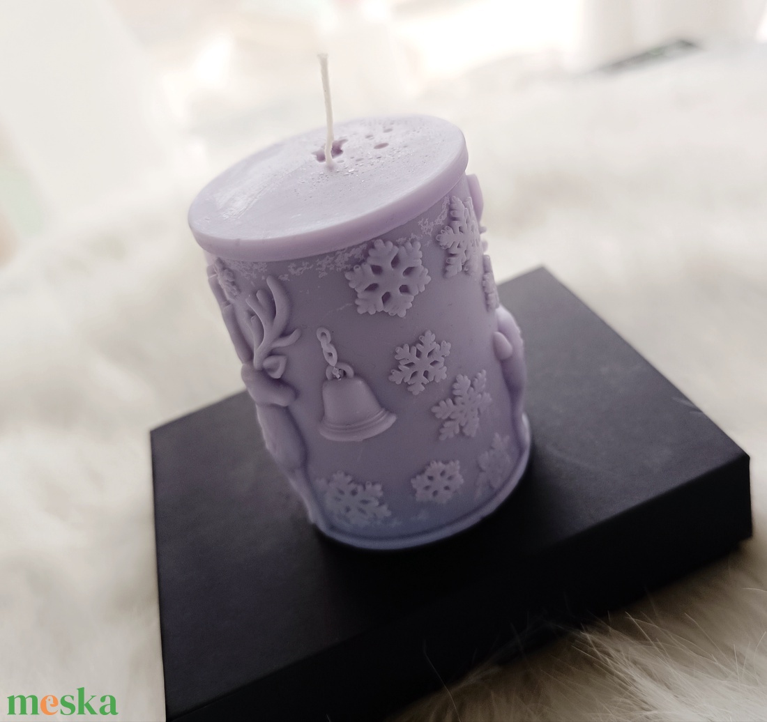 Vanília illatú karácsonyi szarvas mintás gyertya  - karácsony - karácsonyi lakásdekoráció - karácsonyi illatgyertya, mécses - Meska.hu