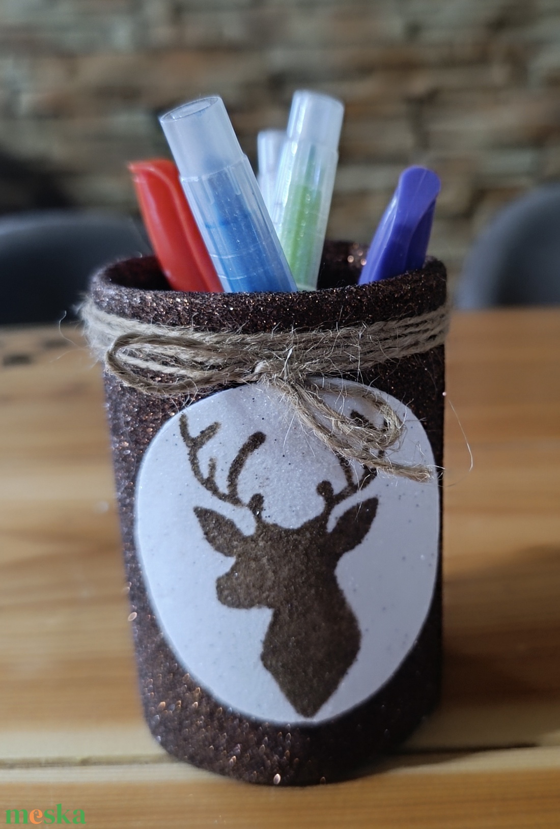 Asztali ceruza tartó szarvas sziluettel díszítve  - otthon & életmód - papír, írószer - tolltartó & ceruzatekercs - Meska.hu