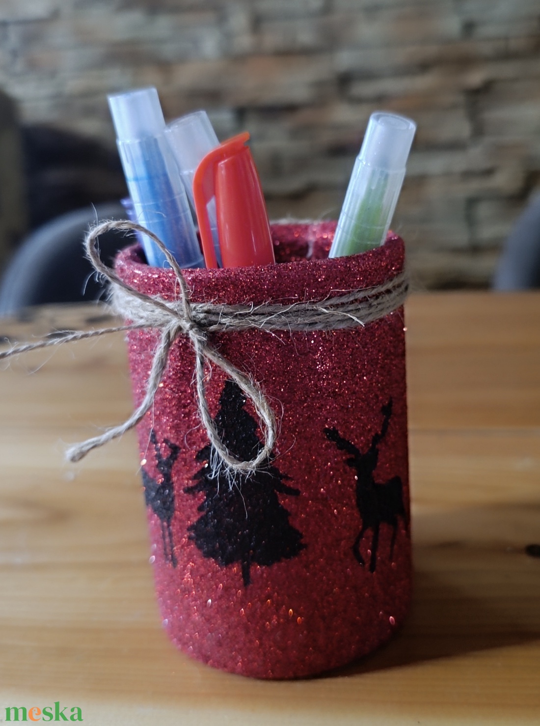 Csillogó piros asztali ceruza tartó szarvasokkal  - otthon & életmód - papír, írószer - tolltartó & ceruzatekercs - Meska.hu