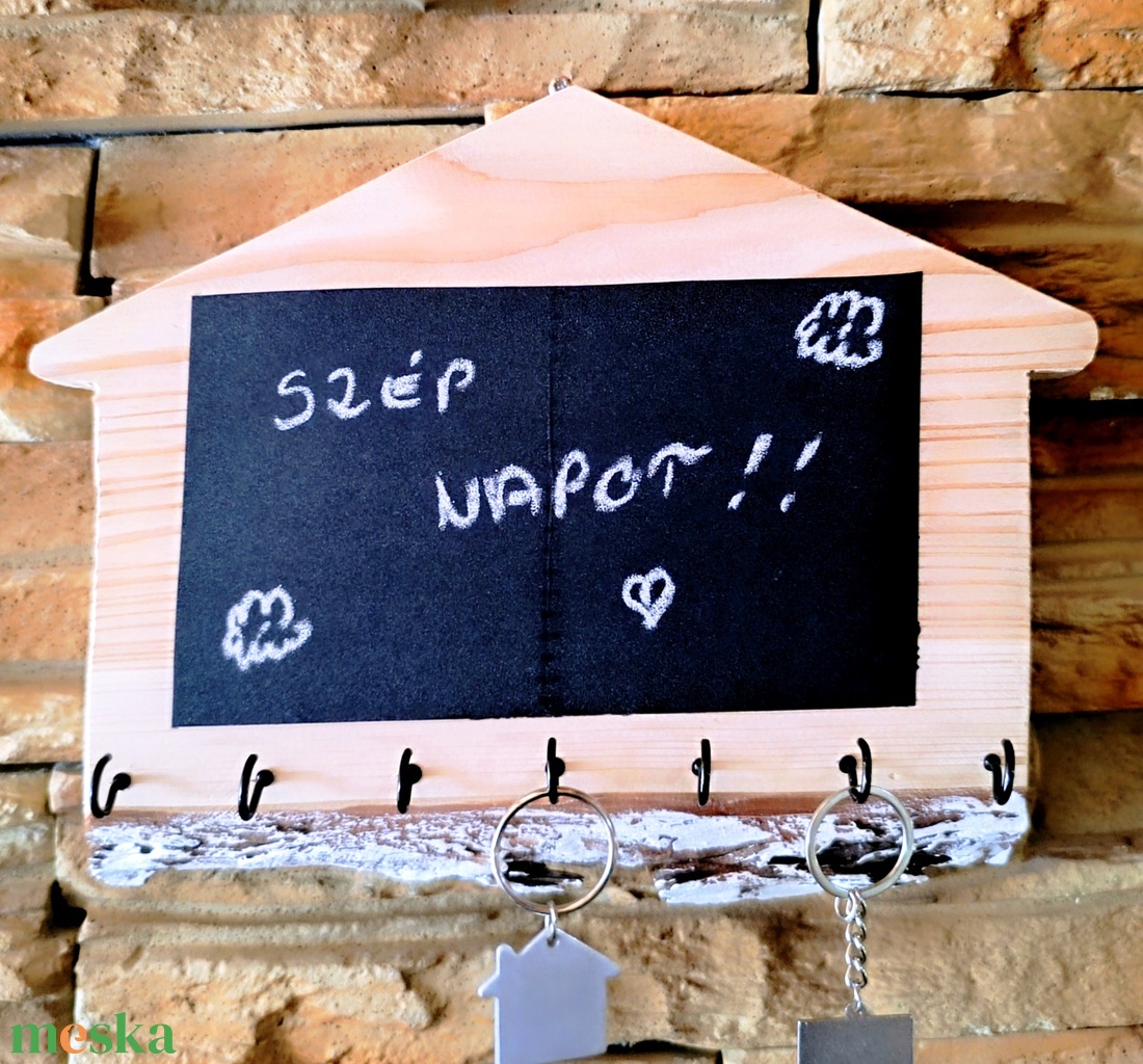 Házikó formájú fa fali kulcstartó üzenő táblával  - otthon & életmód - dekoráció - fali és függő dekoráció - fali kulcstartó - Meska.hu