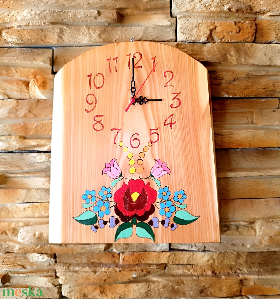Kalocsai mintás fából készült falióra  - otthon & életmód - dekoráció - fali és függő dekoráció - falióra & óra - Meska.hu