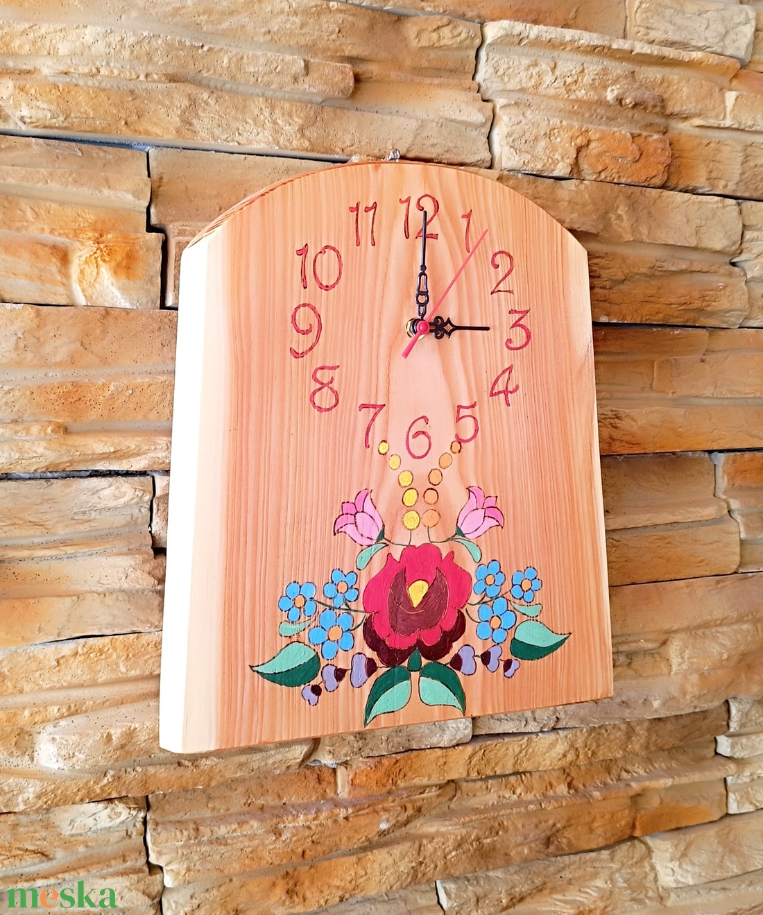 Kalocsai mintás fából készült falióra  - otthon & életmód - dekoráció - fali és függő dekoráció - falióra & óra - Meska.hu