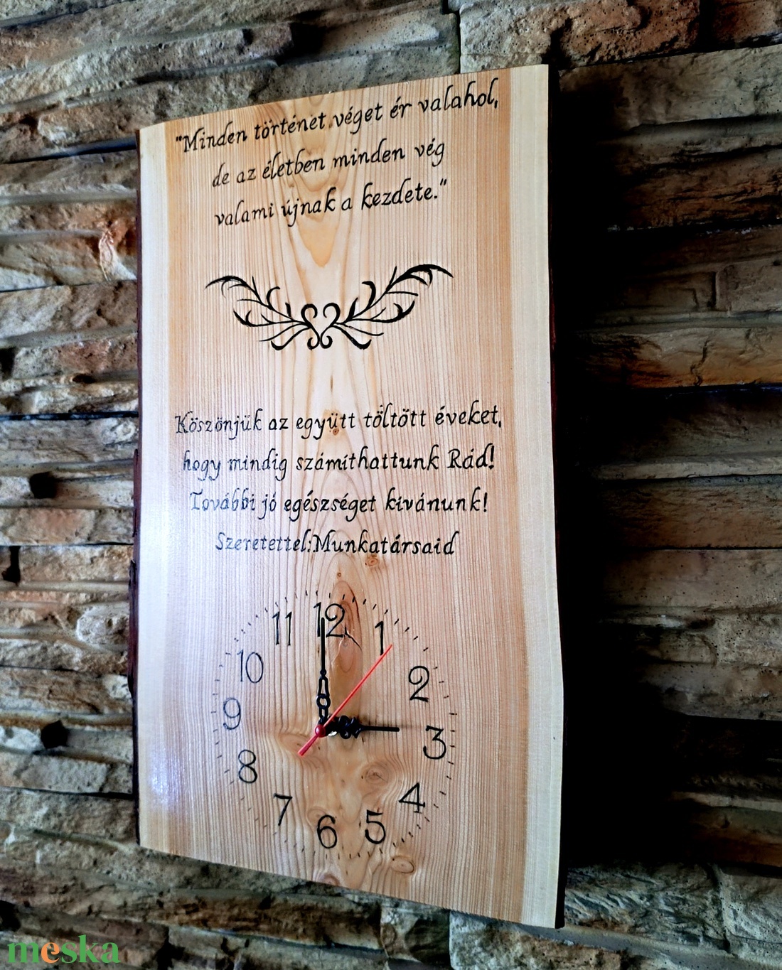 Egyedi, fából készült falióra nyugdíjas búcsúztató alkalmából idézettel  - otthon & életmód - dekoráció - fali és függő dekoráció - falióra & óra - Meska.hu